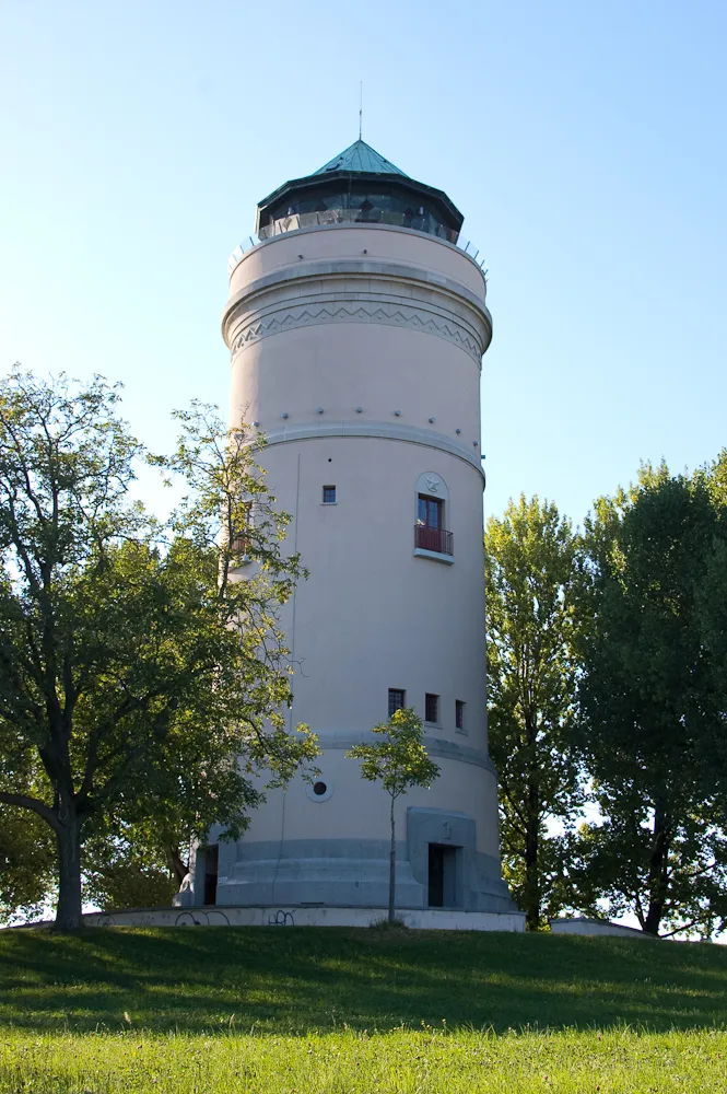 Photo showing: The romantic water tower on top of Bruderholz in Basel.
