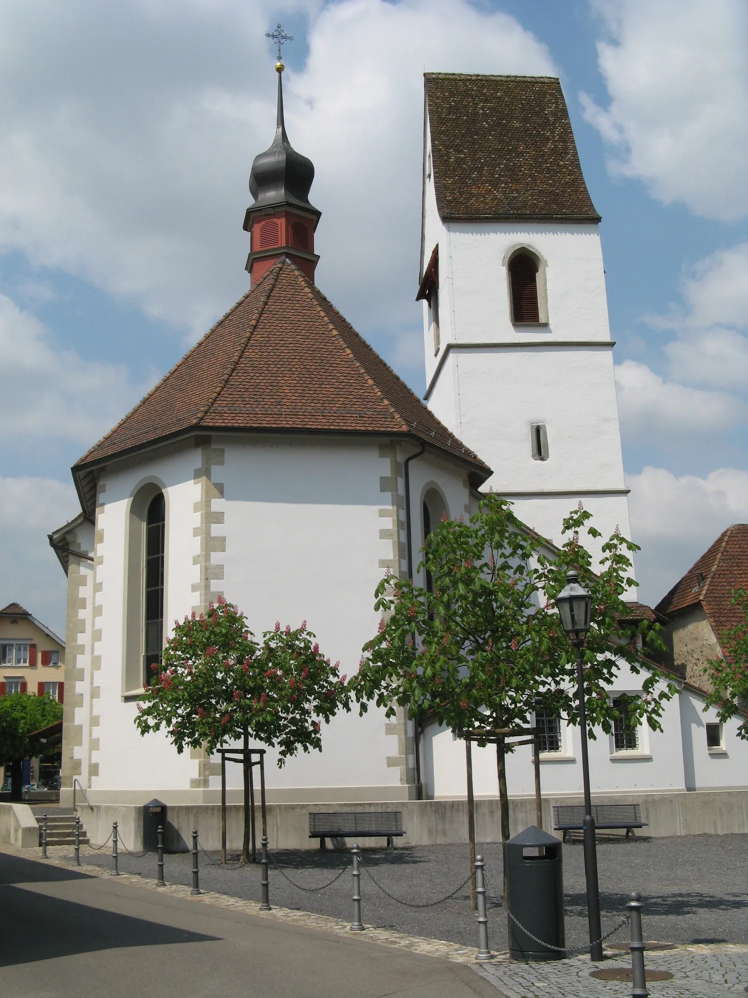 Photo showing: Stadtkirche Mellingen, Rückseite mit Chor und Kirchturm