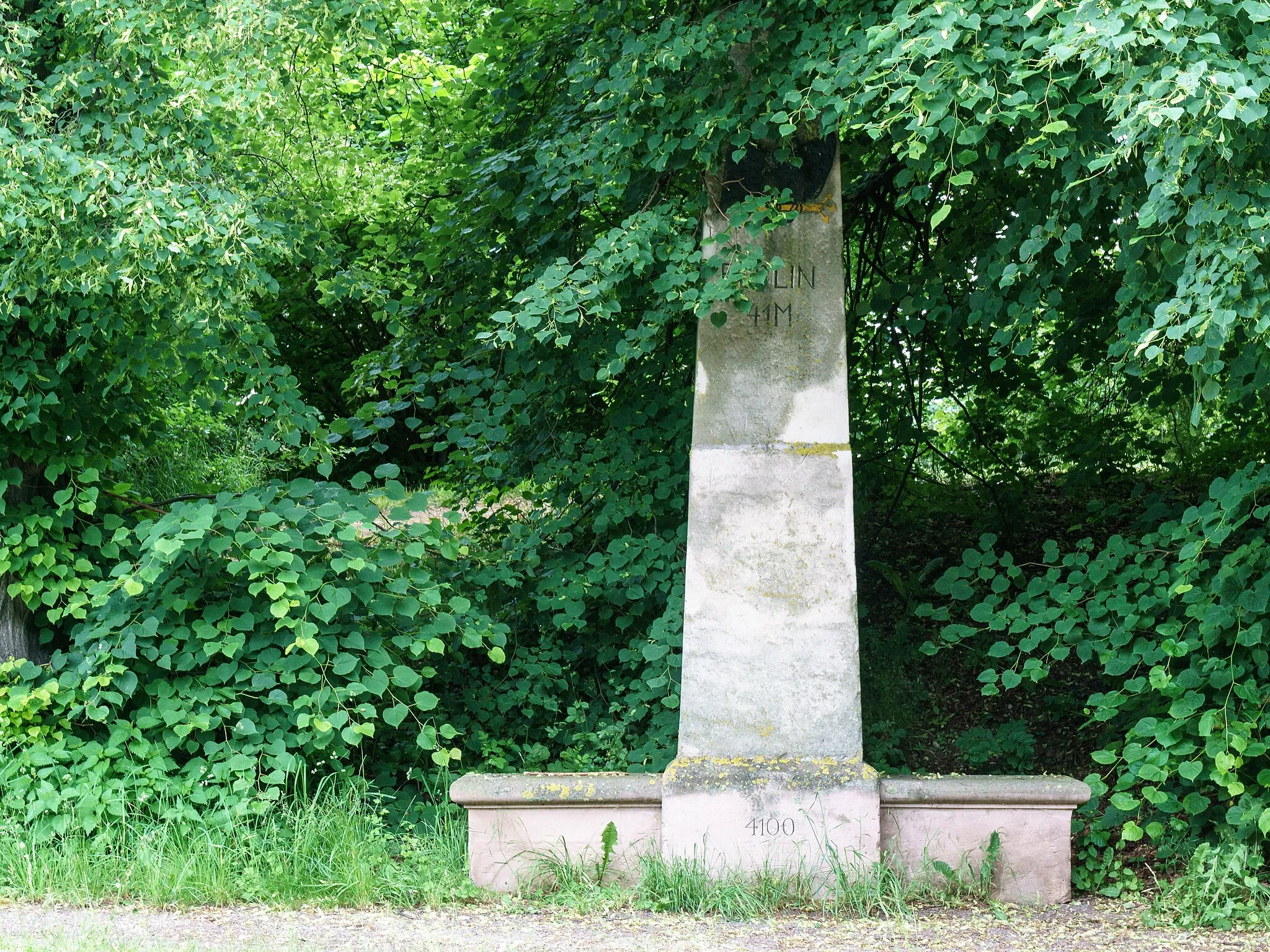 Photo showing: Preußischer Ganzmeilenobelisk an der L 3080 in Heilbad Heiligenstadt.