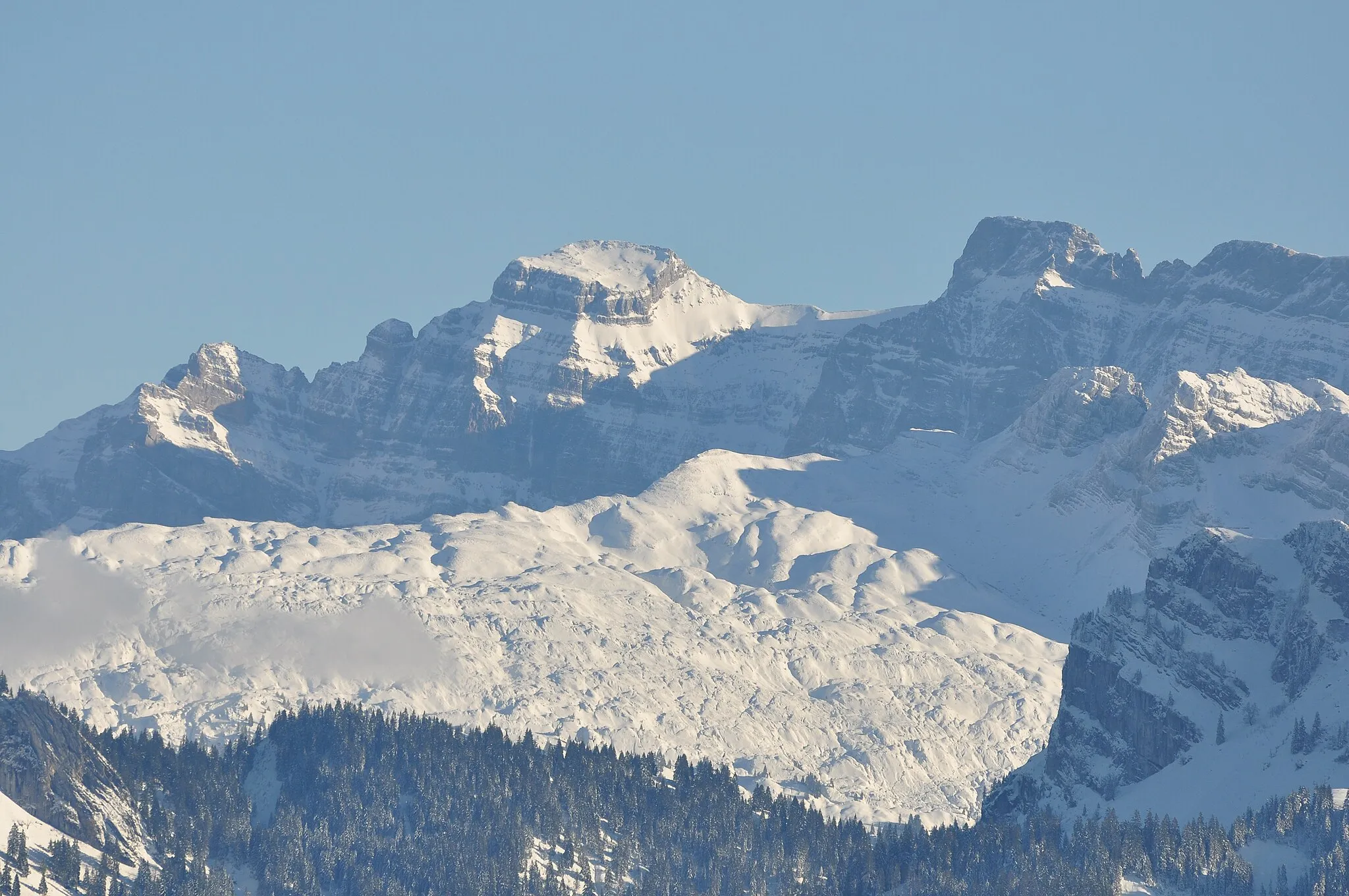 Photo showing: Vrenelisgärtli as seen from the Etzel mountain in Switzerland