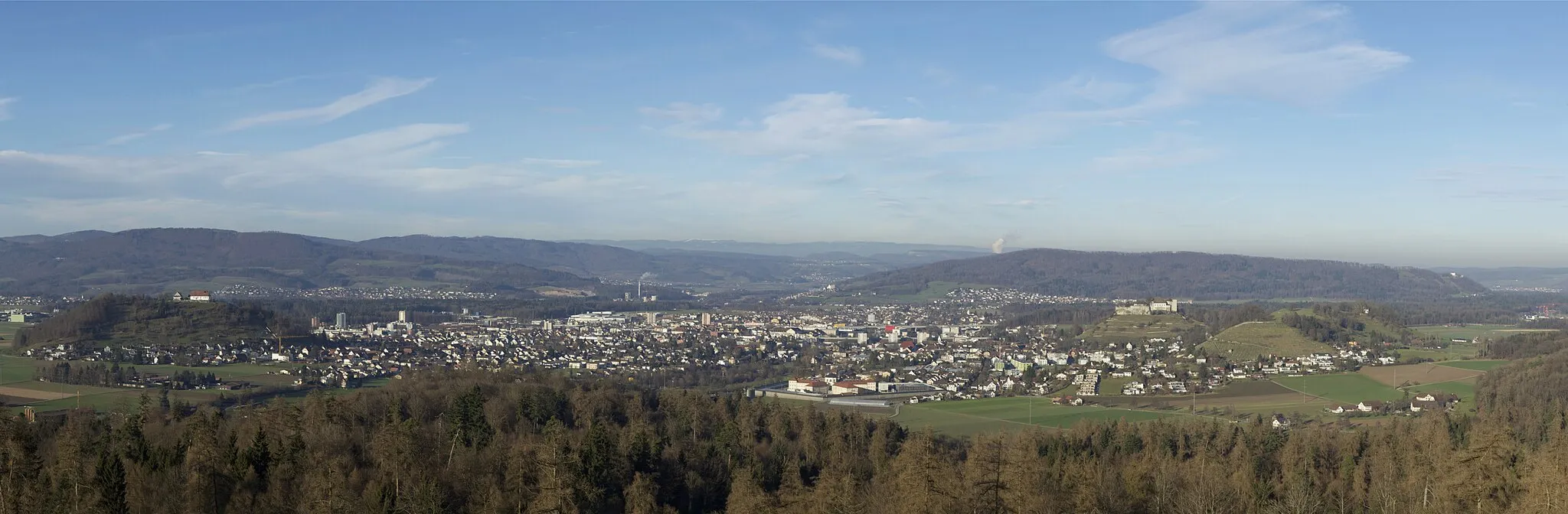 Photo showing: Ein Grossteil von Lenzburg, vom Esterliturm aus gesehen.