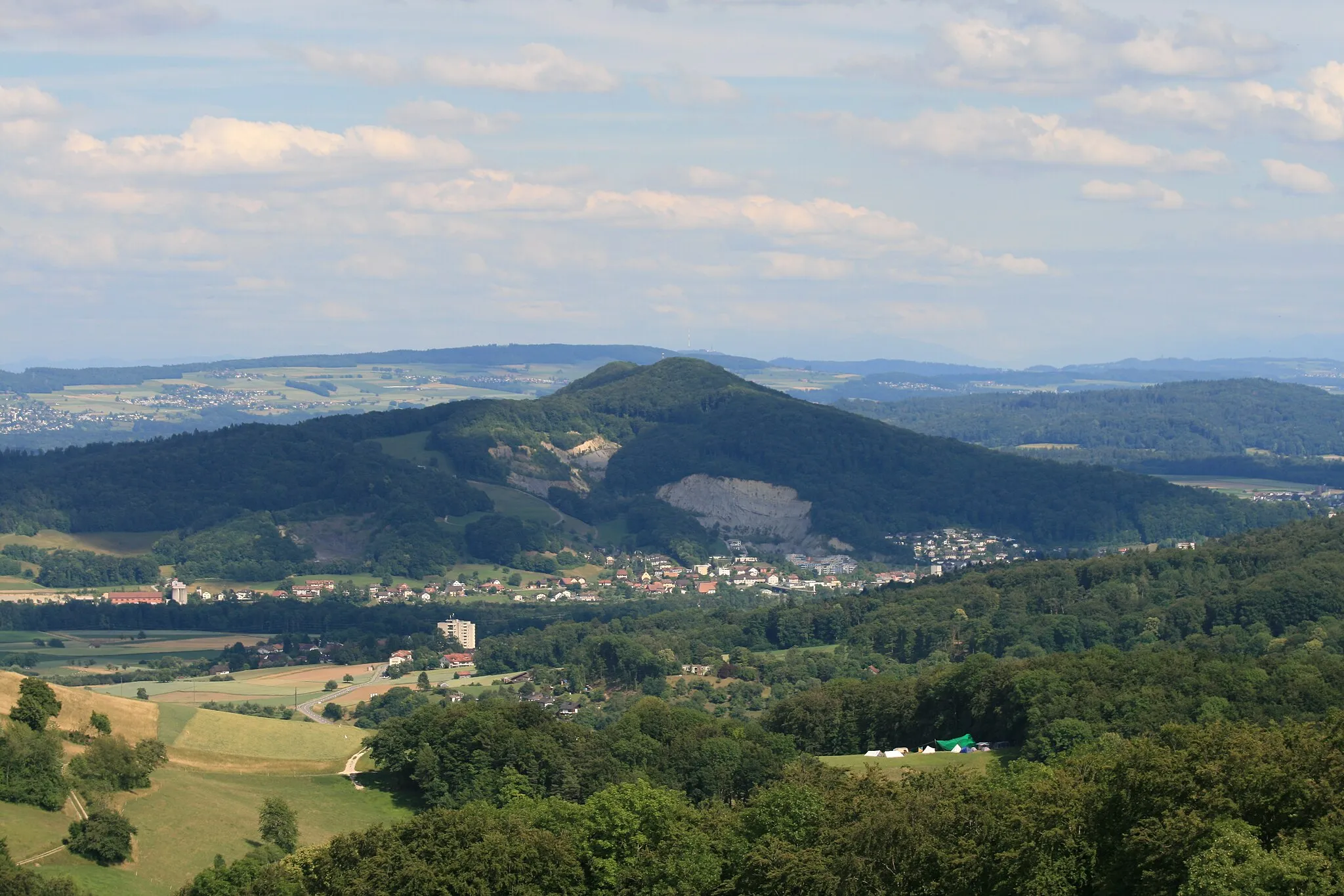 Photo showing: Blick vom Schenkenberg (Thalheim) auf den Chestenberg