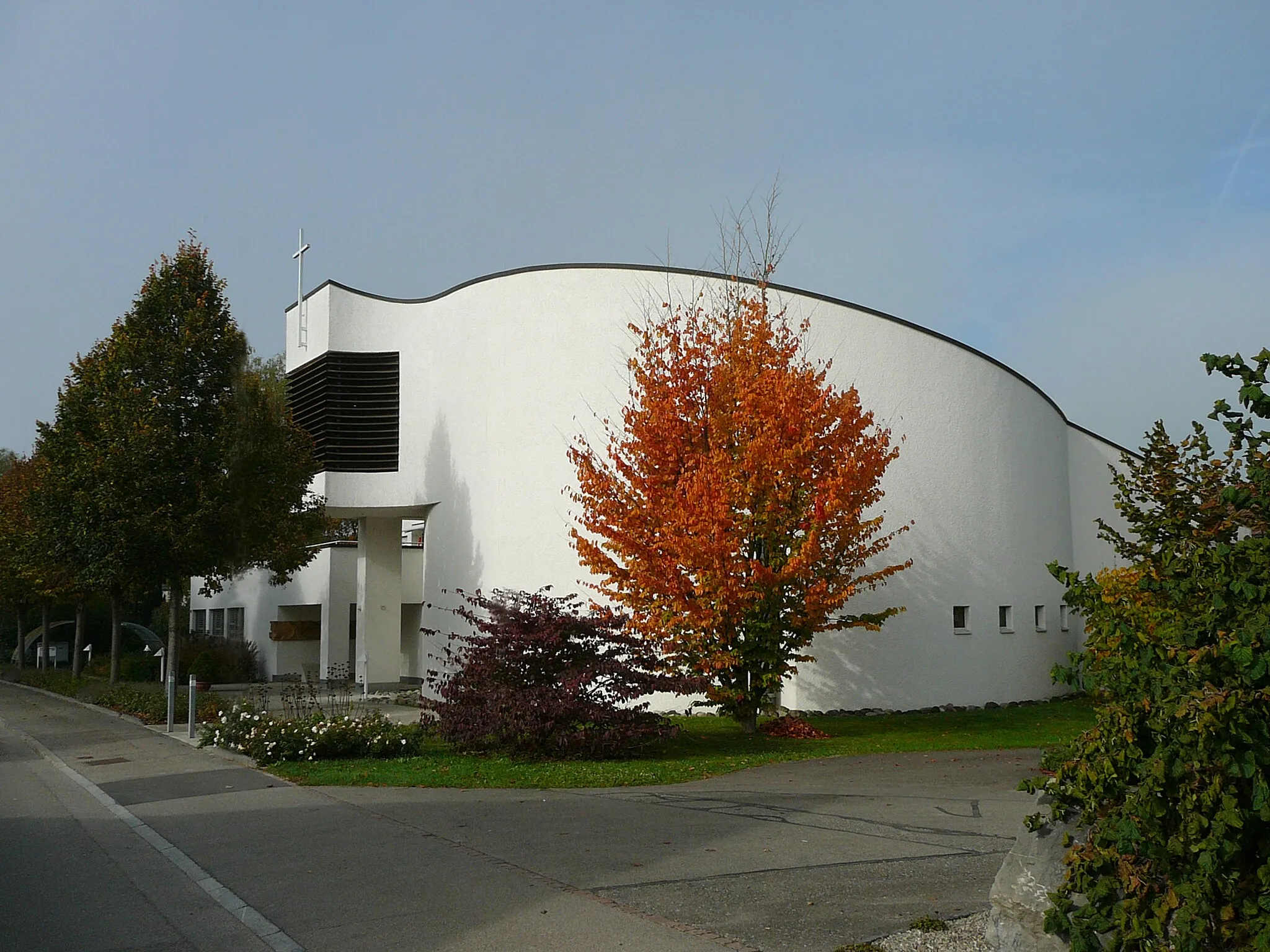 Photo showing: Römisch-katholische Auferstehungskirche St. Maria Magdalena Rafz, Aussenansicht