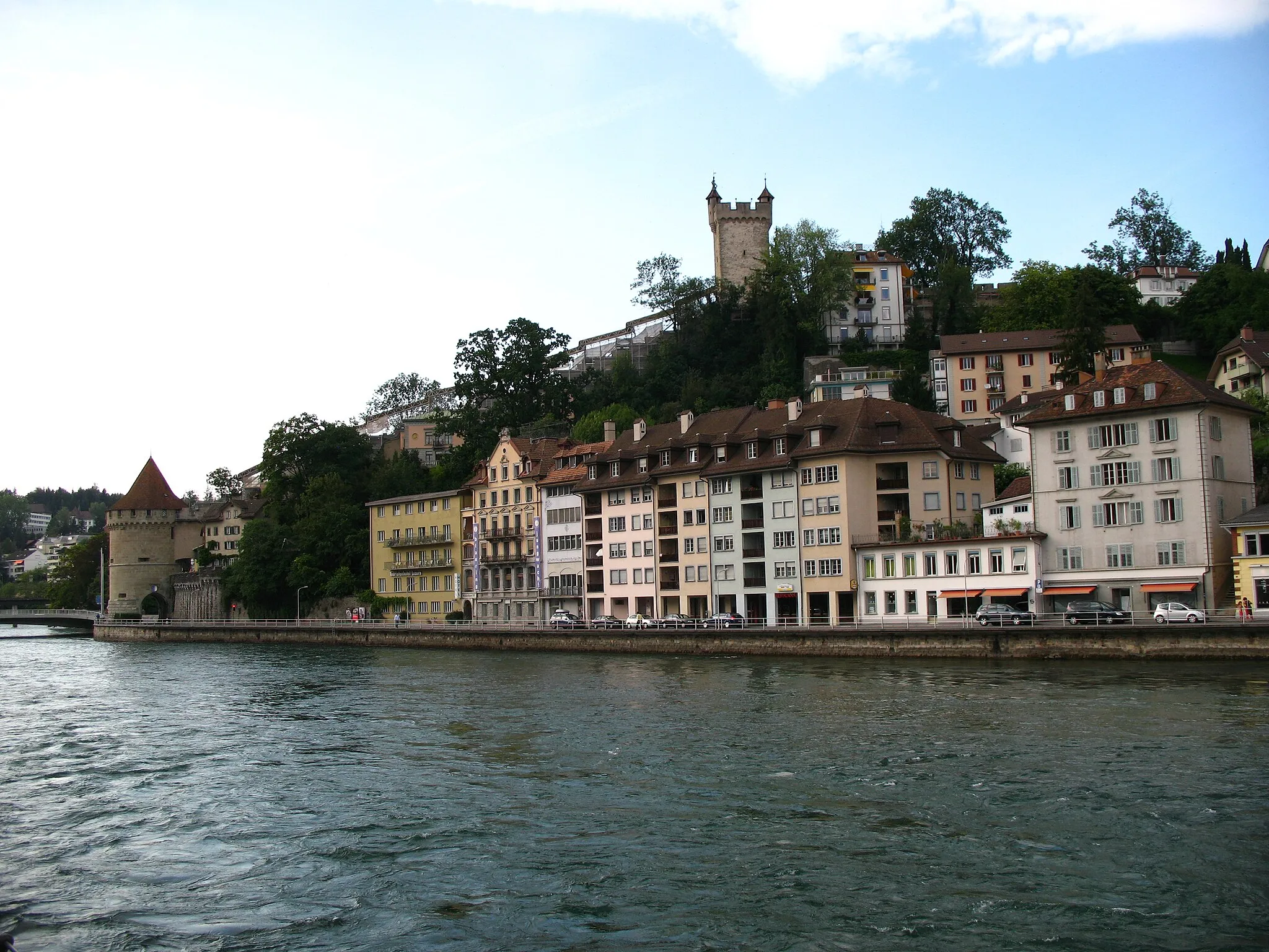 Photo showing: Saint Karli Quay, Luzern, Switzerland