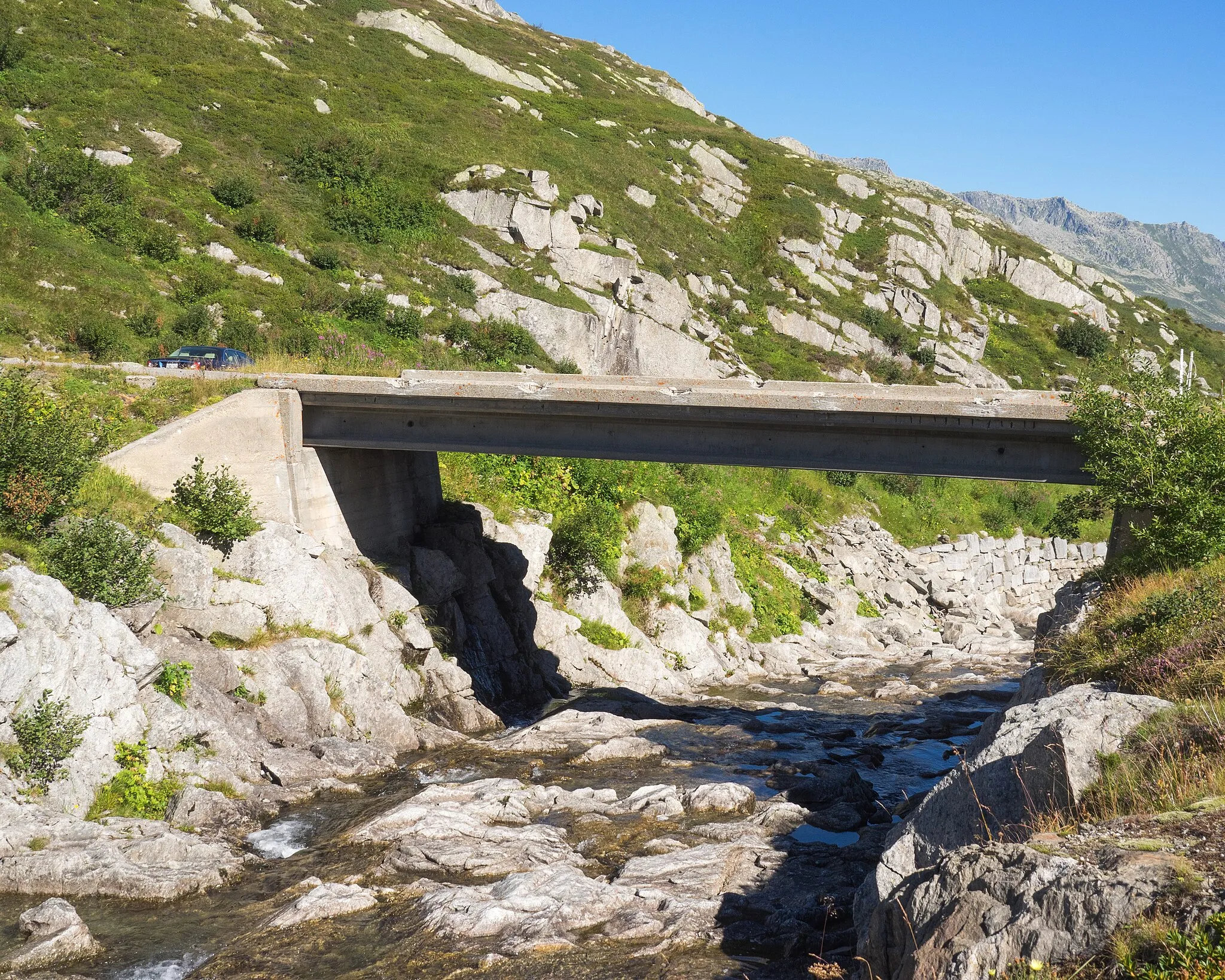 Photo showing: Brueggboden Bridge over the Gotthardreuss River, Airolo, Ticino, Switzerland