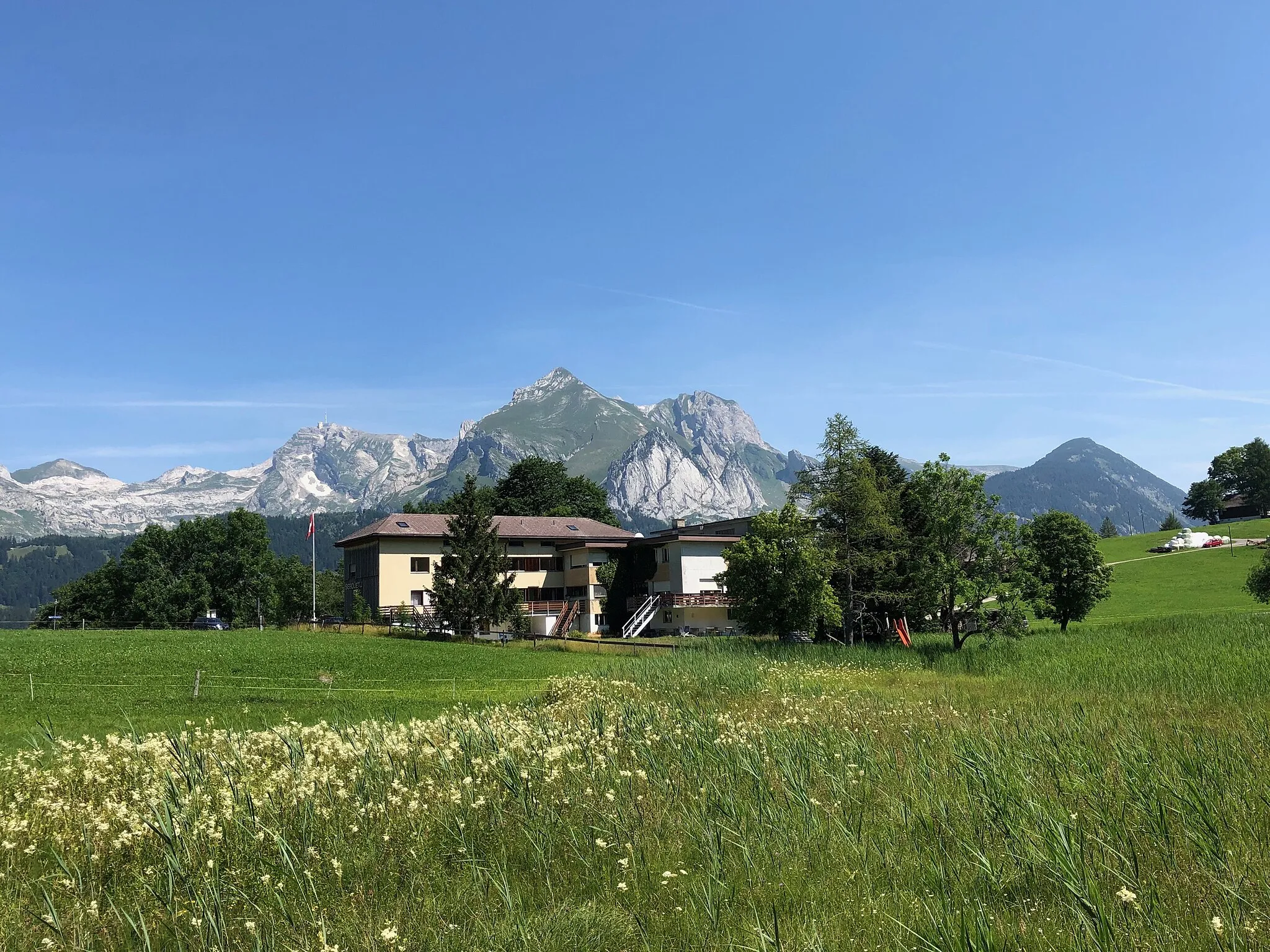 Photo showing: Vorderer Schwendisee, a lake near the Swiss village of Wildhaus.