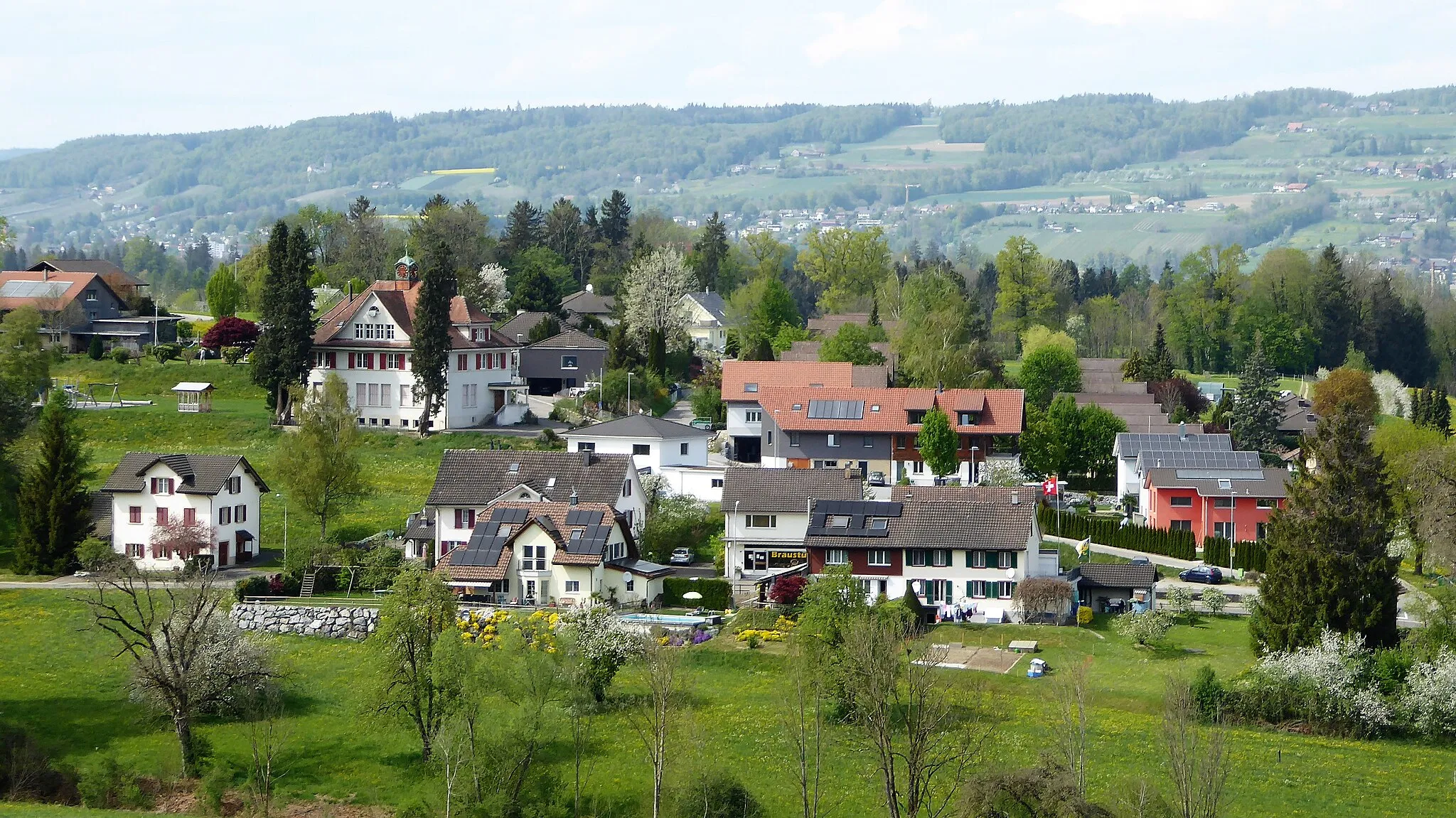 Photo showing: Buhwil
