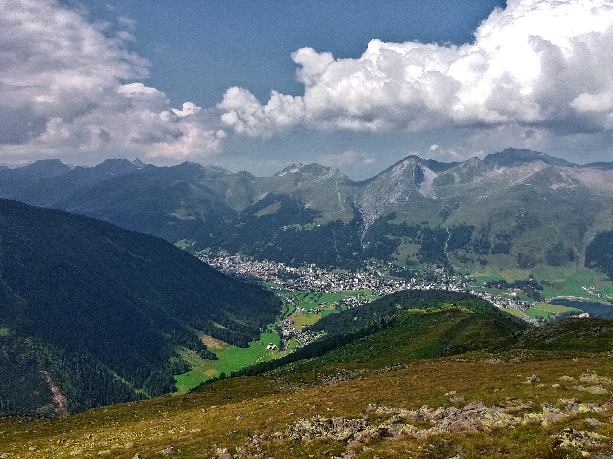 Photo showing: Blick vom Davoser Büelenhorn nach Davos