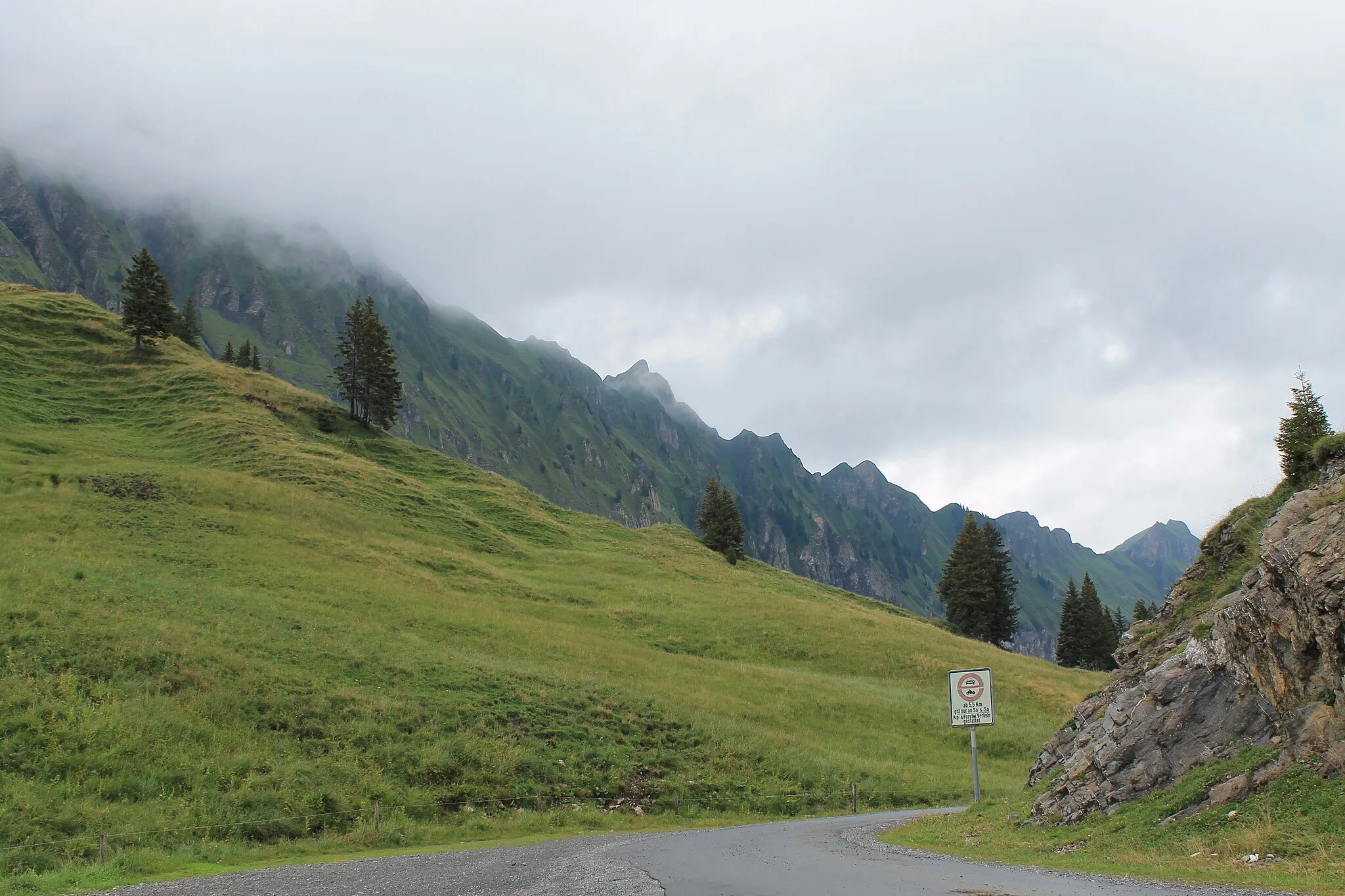 Photo showing: From Klöntal to Schwyz via Muotathal