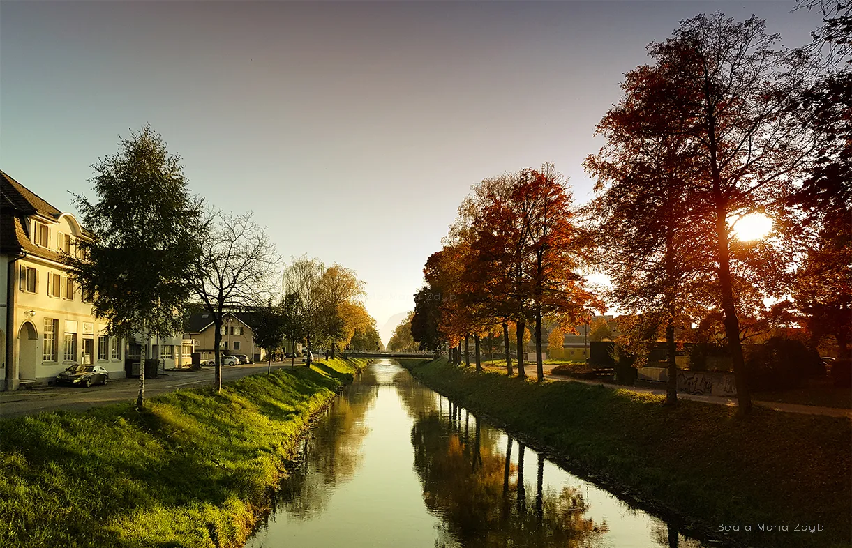 Photo showing: Autumn sunset over the Binnen canal in Widnau