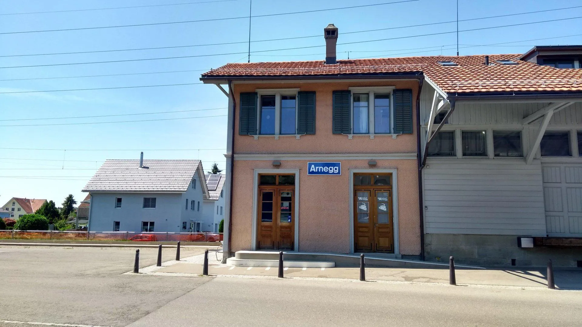 Photo showing: Arnegg railway station in Gossau, St. Gallen, Switzerland.