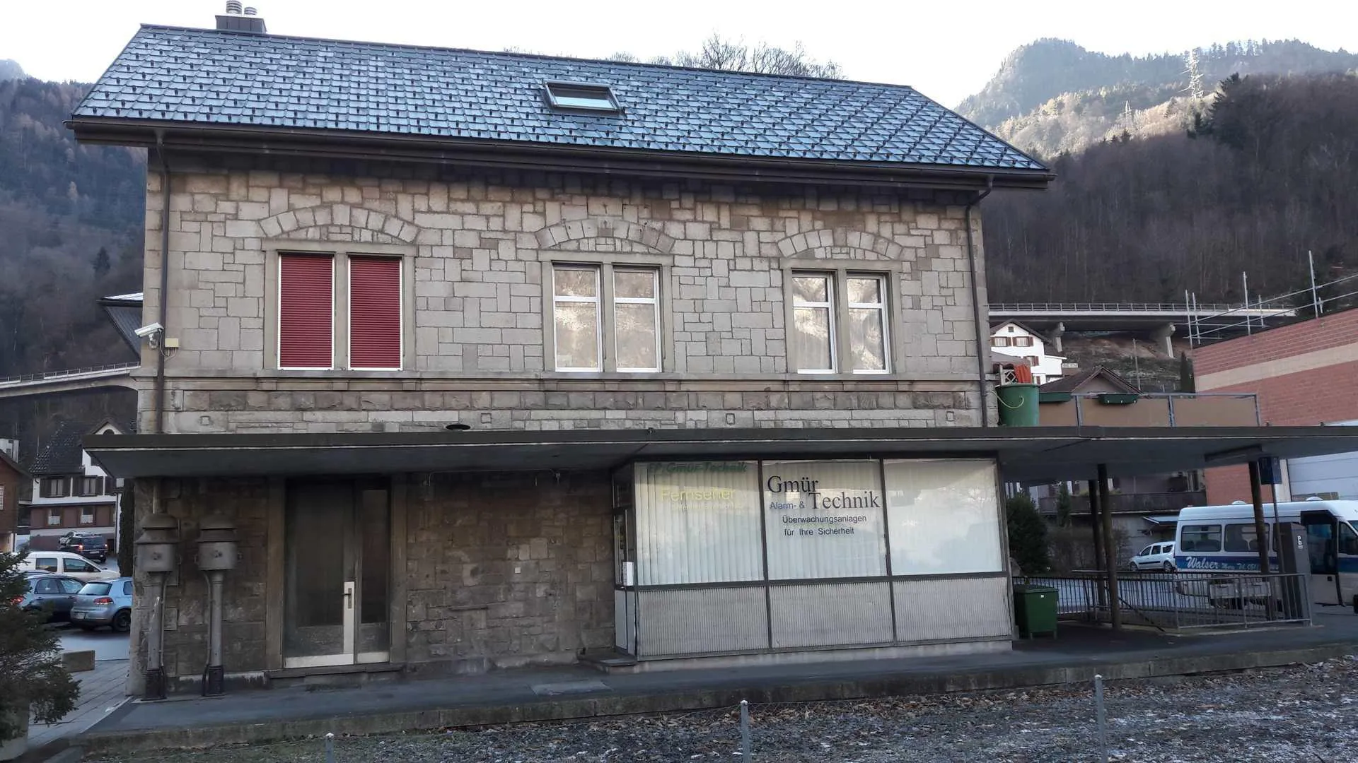 Photo showing: Murg railway station in Quarten, Switzerland.