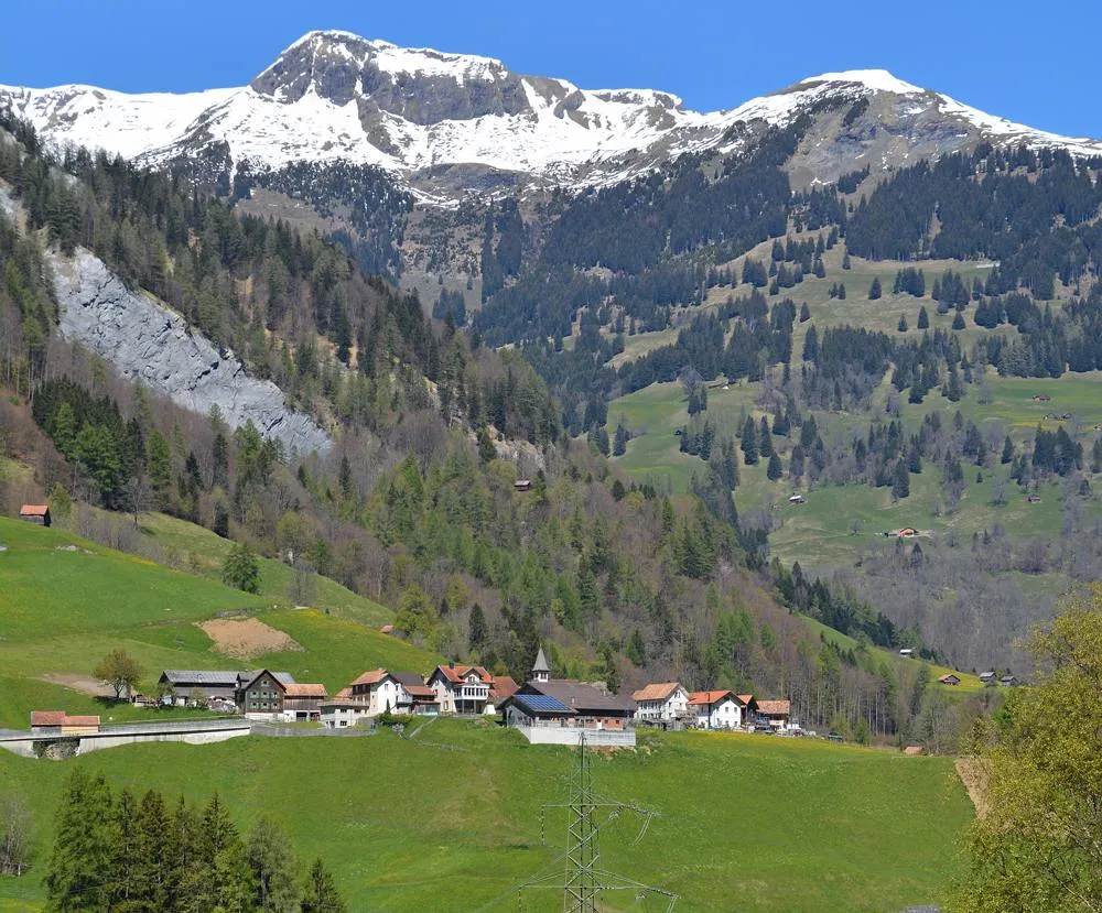 Photo showing: Das Dorf Vasön im Taminatal, Kanton St. Gallen