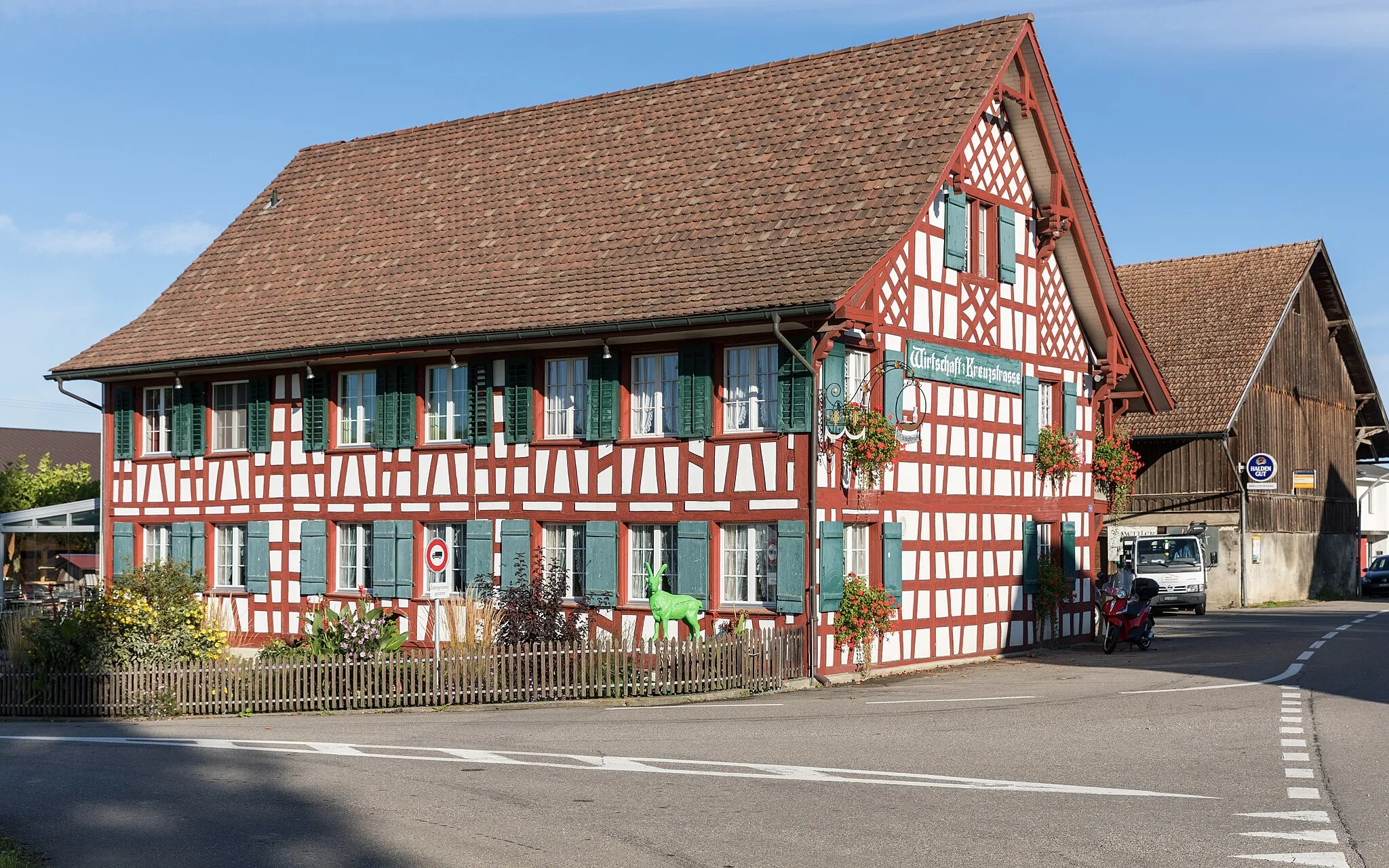 Photo showing: Wirtschaft Kreuzstrasse in Zuben (Langrickenbach)