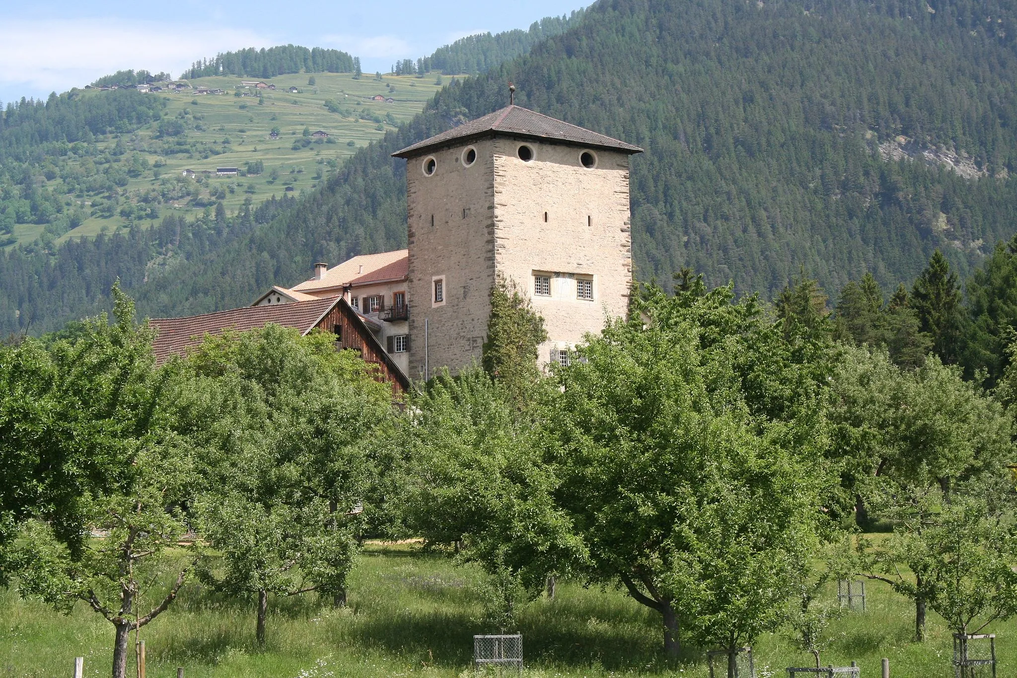 Photo showing: {de:Schloss Rietberg: Ansicht von Süden