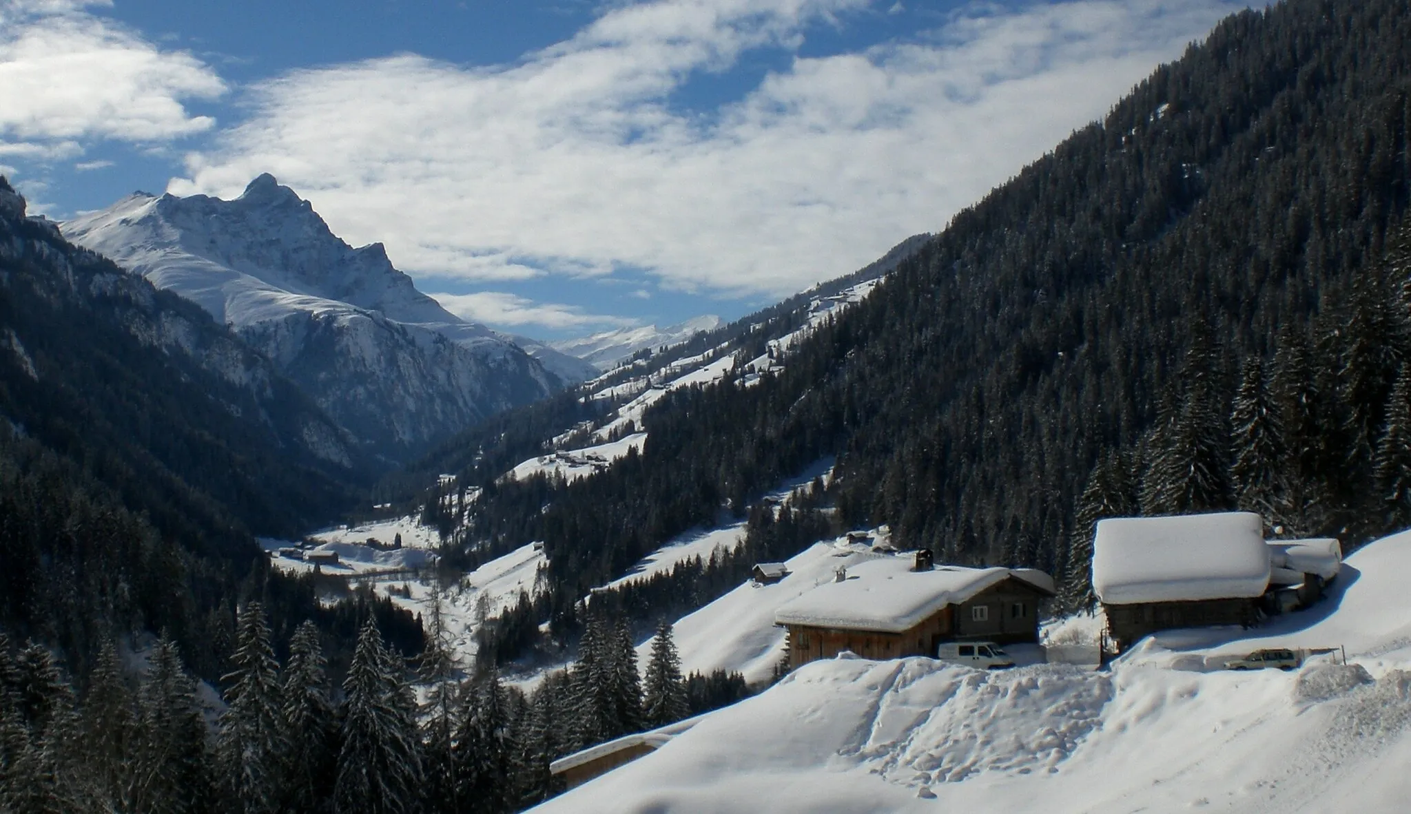 Photo showing: Egschi mit Bruschghorn und Bärenhorn ganz hinten