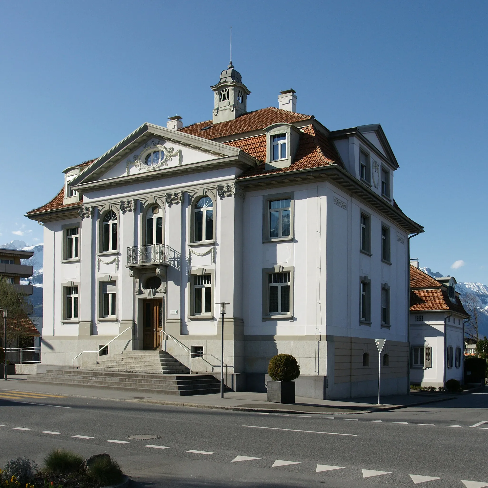 Photo showing: Bezirksgebäude. St.Gallerstrasse 6