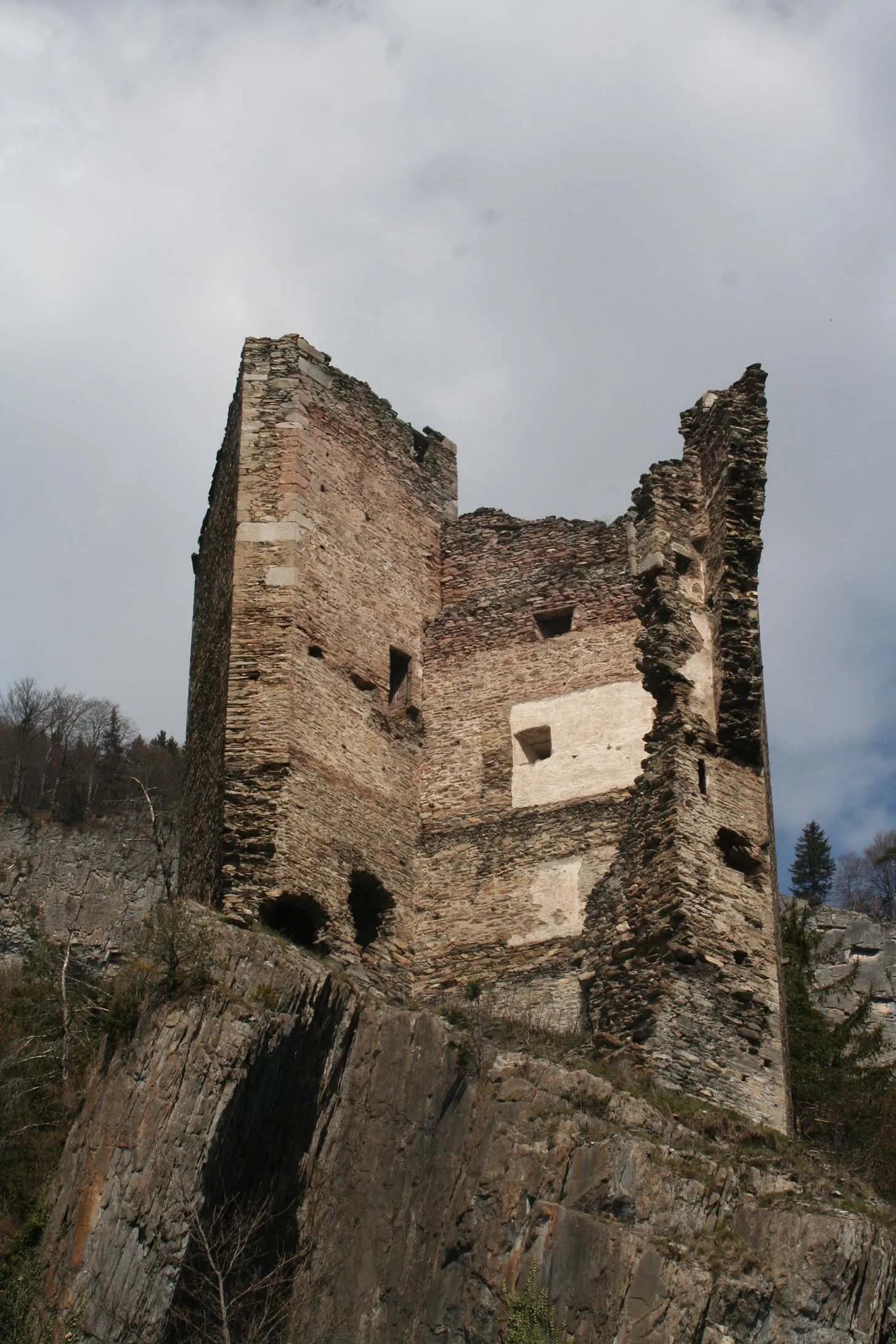 Photo showing: Ruine Haldenstein