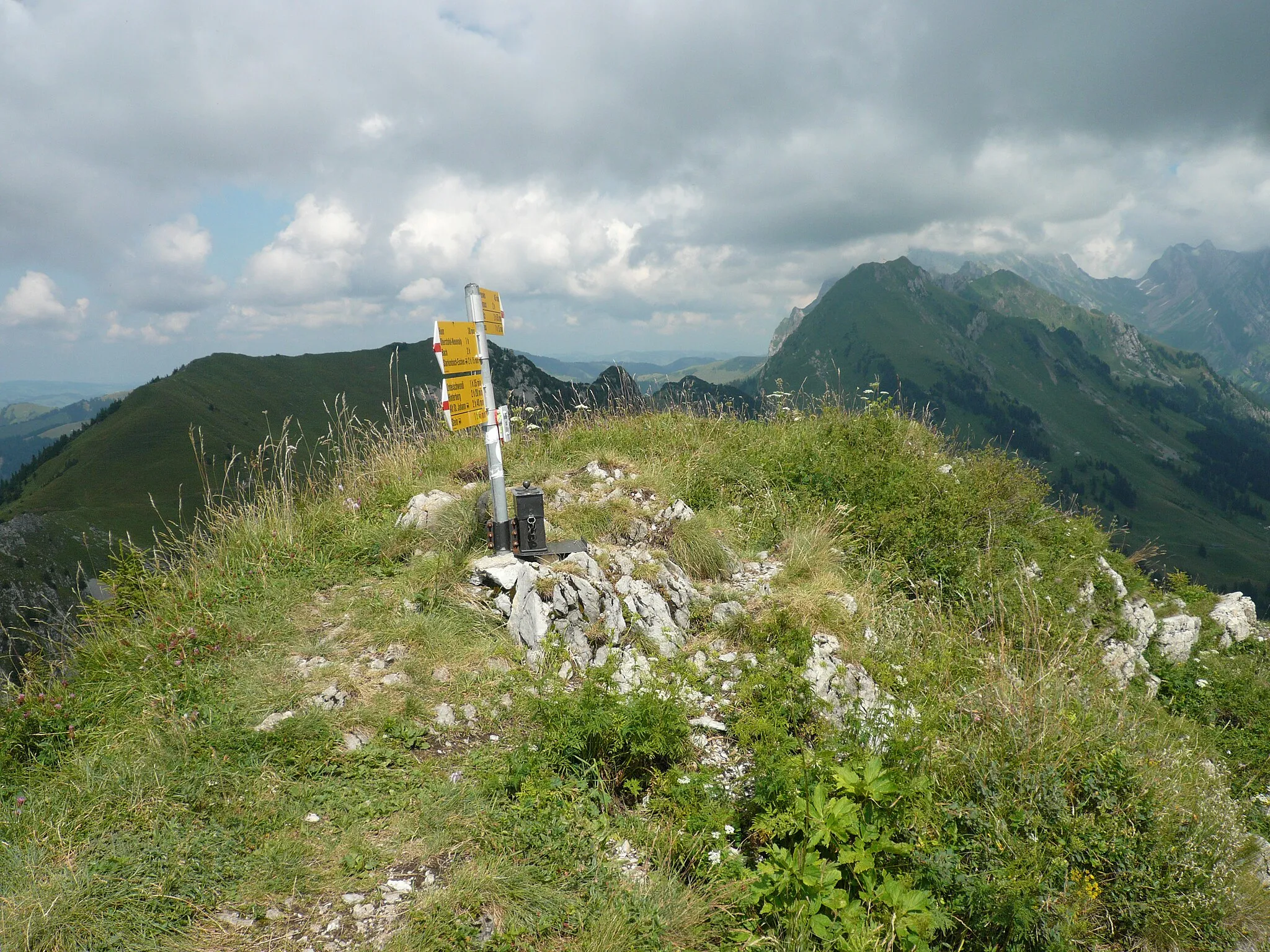 Photo showing: Mountain Neuenalpspitz, Switzerland