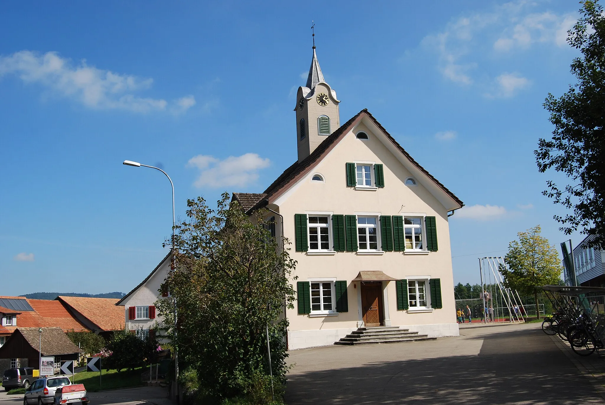 Photo showing: Old school building at Amlikon, canton of Thurgovia, Switzerland