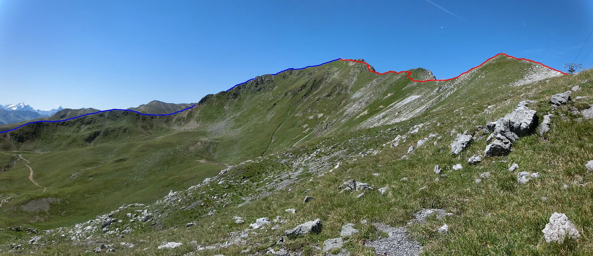 Photo showing: Routes to Strela. Red from Strelapass and blue from Strelasee, Arosa, Davos, Grison, Switzerland