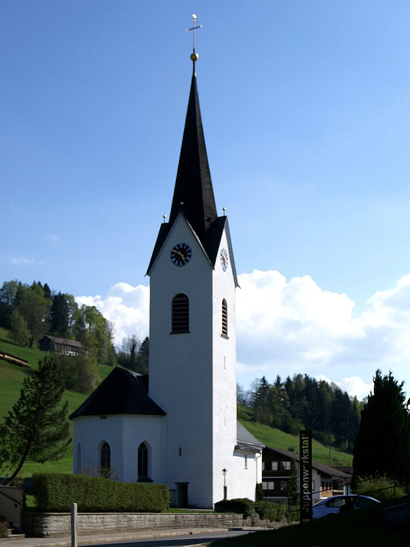 Photo showing: Pfarrkirche hl. Leonhard in Riefensberg, Vorarlberg.