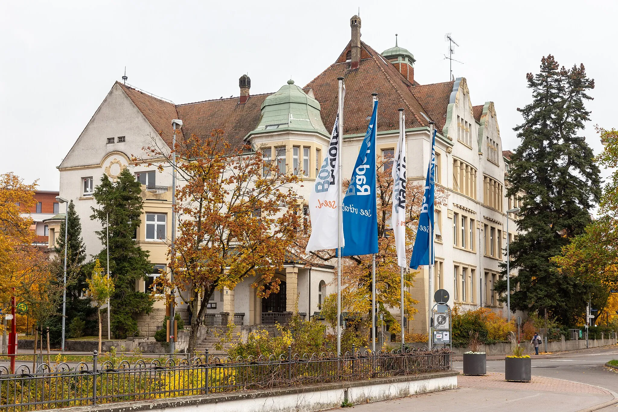 Photo showing: Radolfzell am Bodensee: Hausherrenschule, Sonderpädagogisches Bildungs- und Beratungszentrum Lernen. Gebäude Luisenplatz 2.