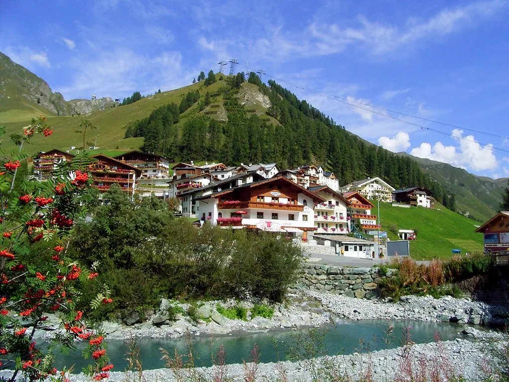 Photo showing: Samnaun-Ravaisch mit Schergenbach, Switzerland