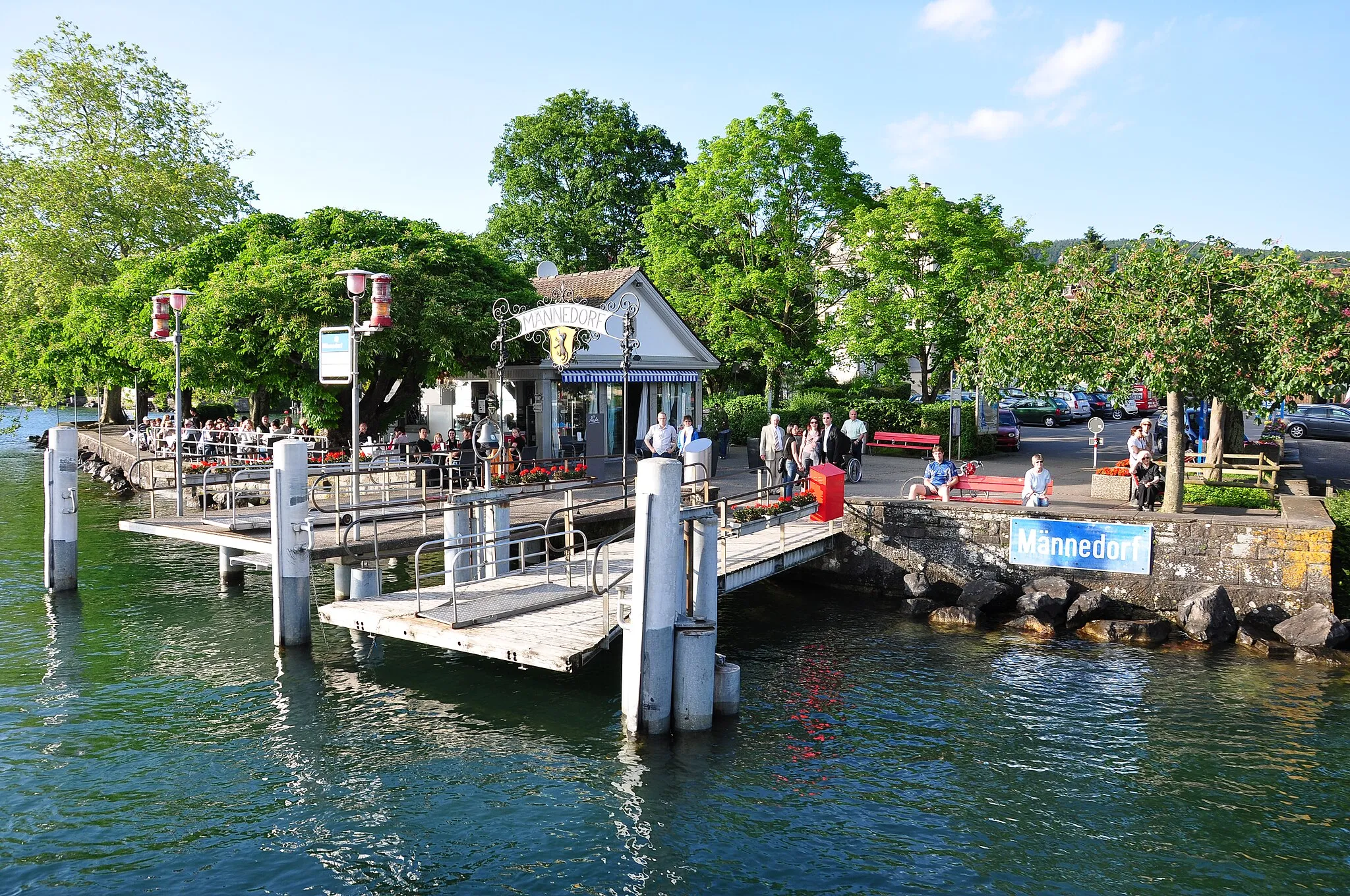 Photo showing: Männedorf (Switzerland) as seen from ZSG paddle steamship Stadt Zürich