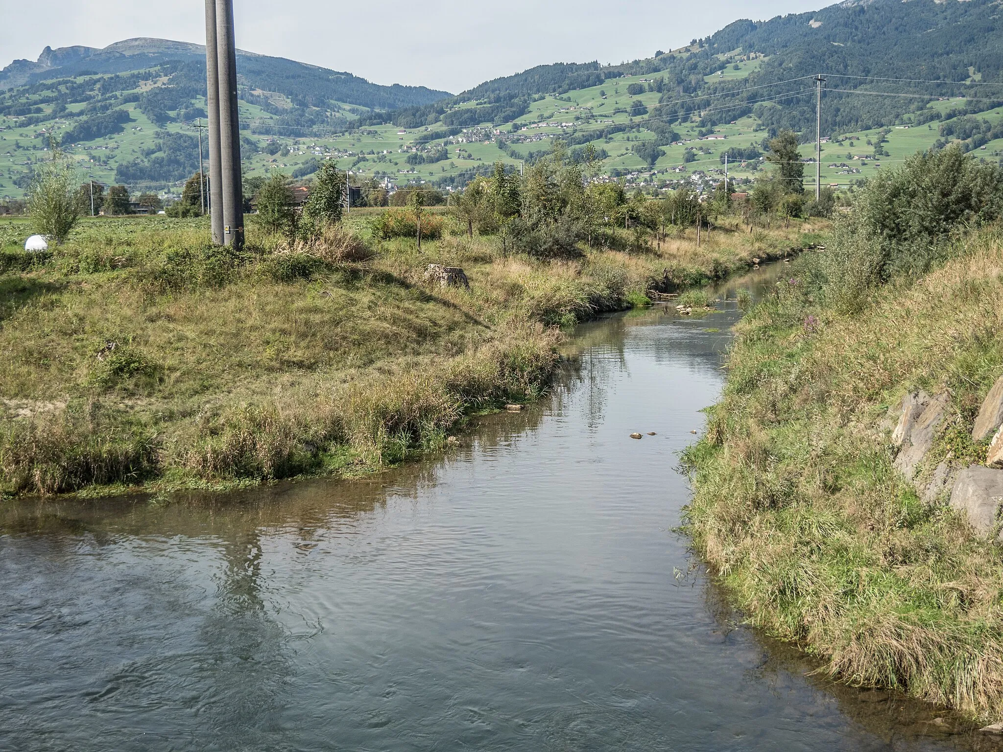 Photo showing: Simmi River Mouth into the Werdenberger Binnenkanal, Gams, Canton of St. Gallen, Switzerland