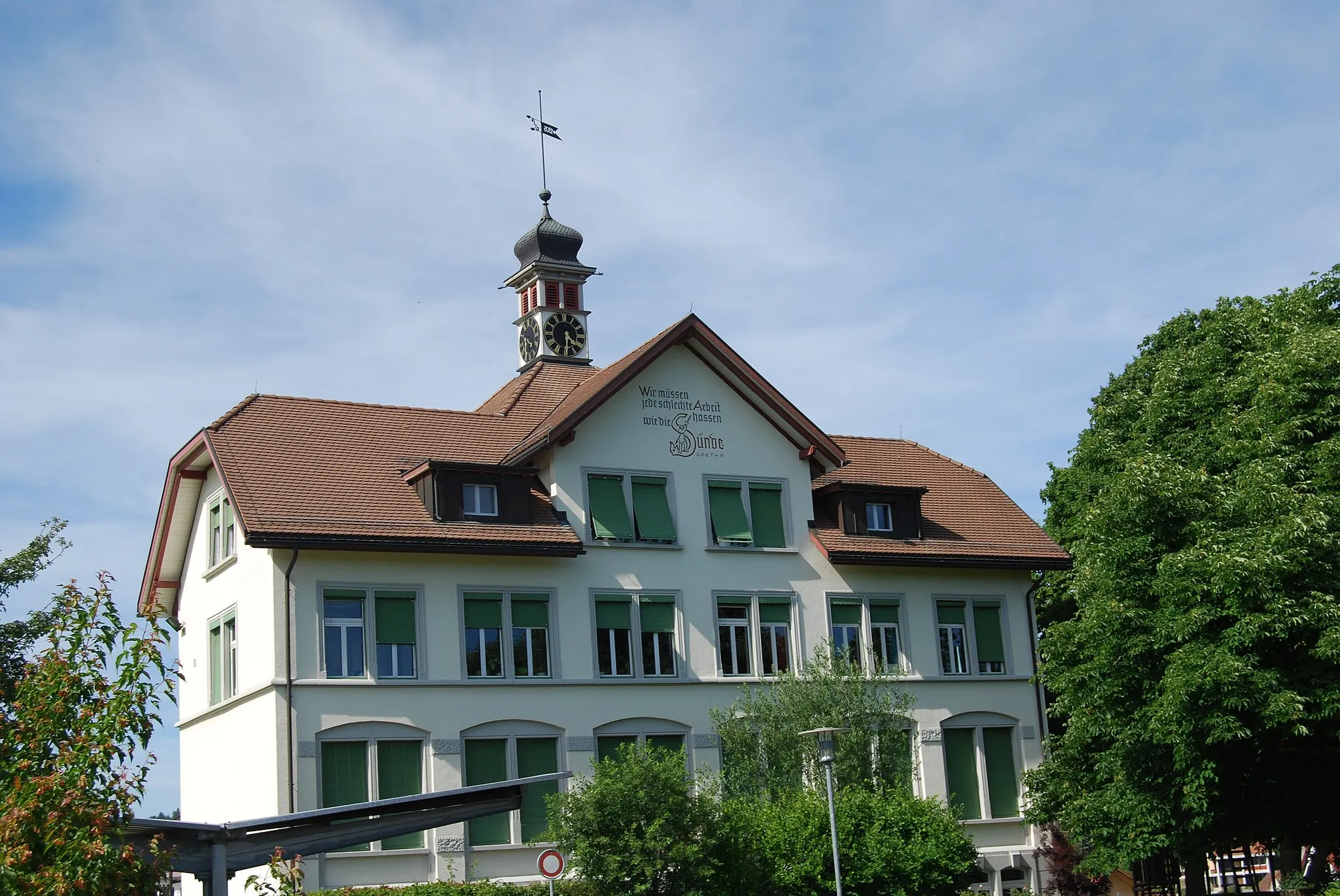 Photo showing: Old school of Bronschhofen, canton of St. Gallen, Switzerland