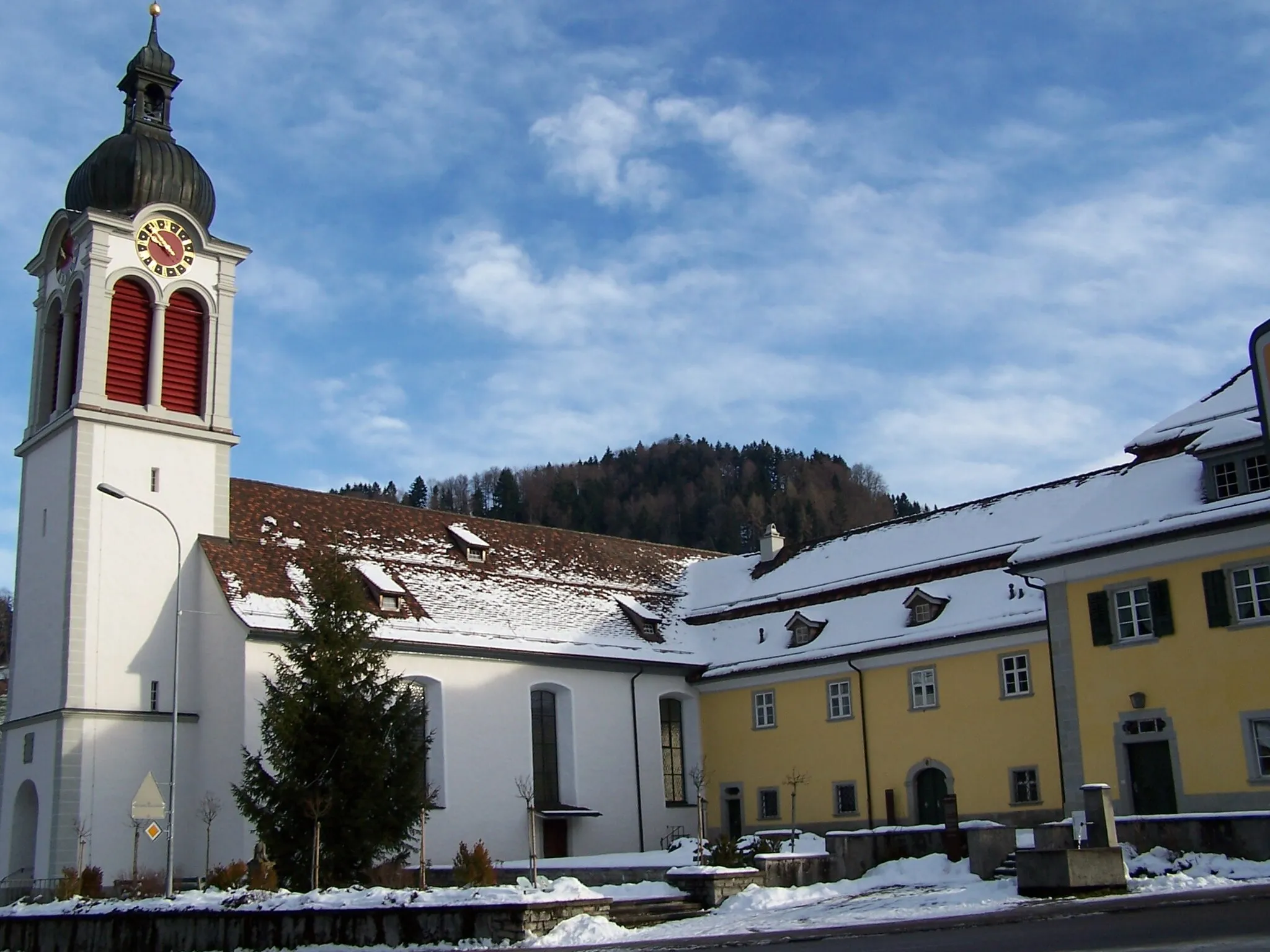 Photo showing: Katholische Pfarrkirche St. Peter in St. Peterzell, Schweiz
