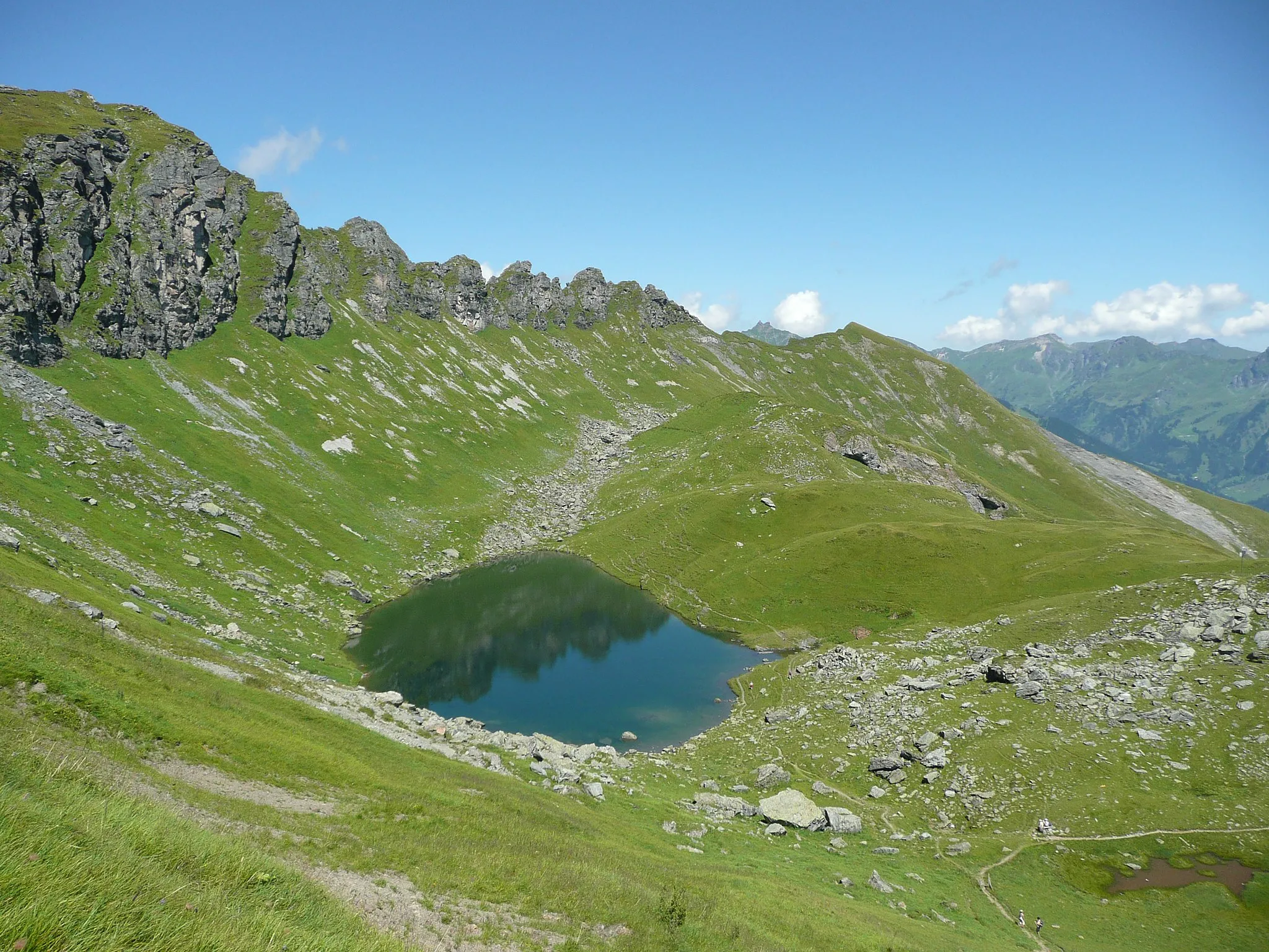 Photo showing: Chüebodensee oberhalb von Elm im Kanton Glarus, Schweiz.