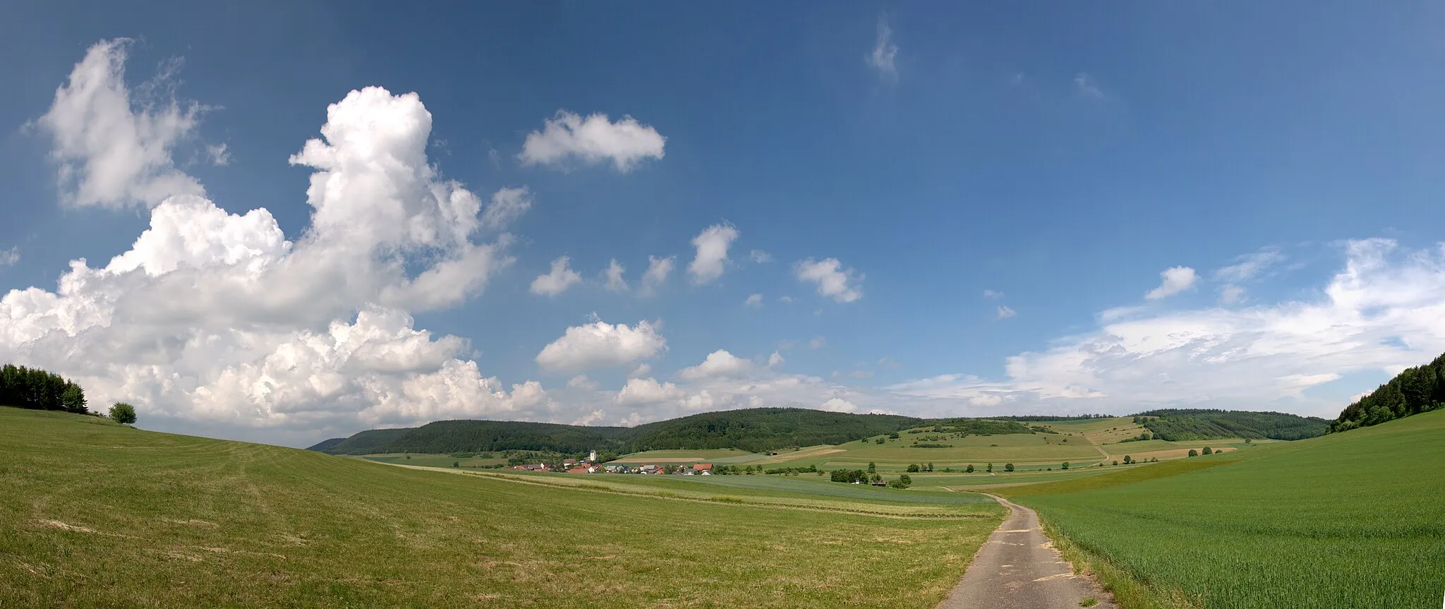 Photo showing: Germany, Baden-Württemberg, panoramic view of Hondingen