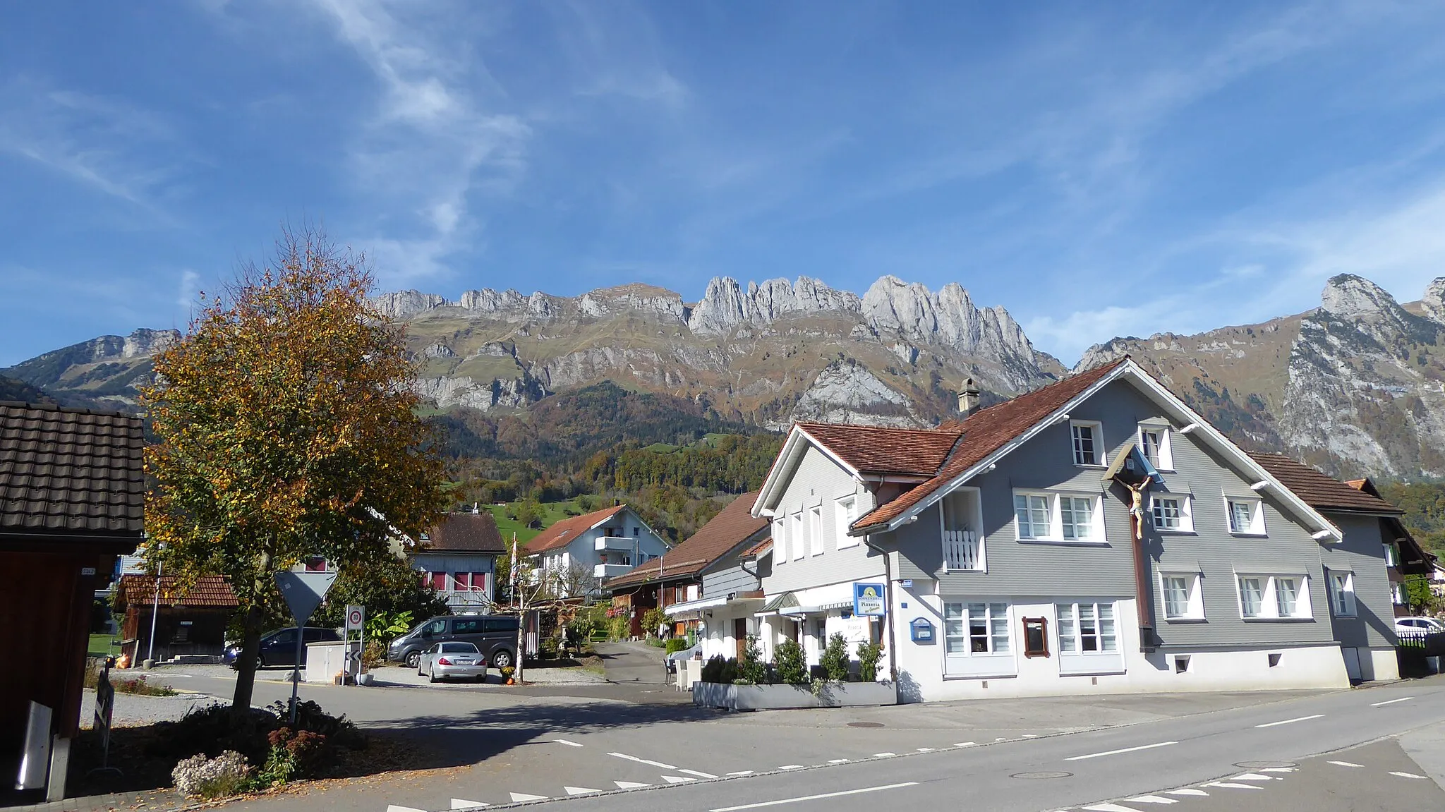 Photo showing: Gasenzen mit den Kreuzbergen im Hintergrund