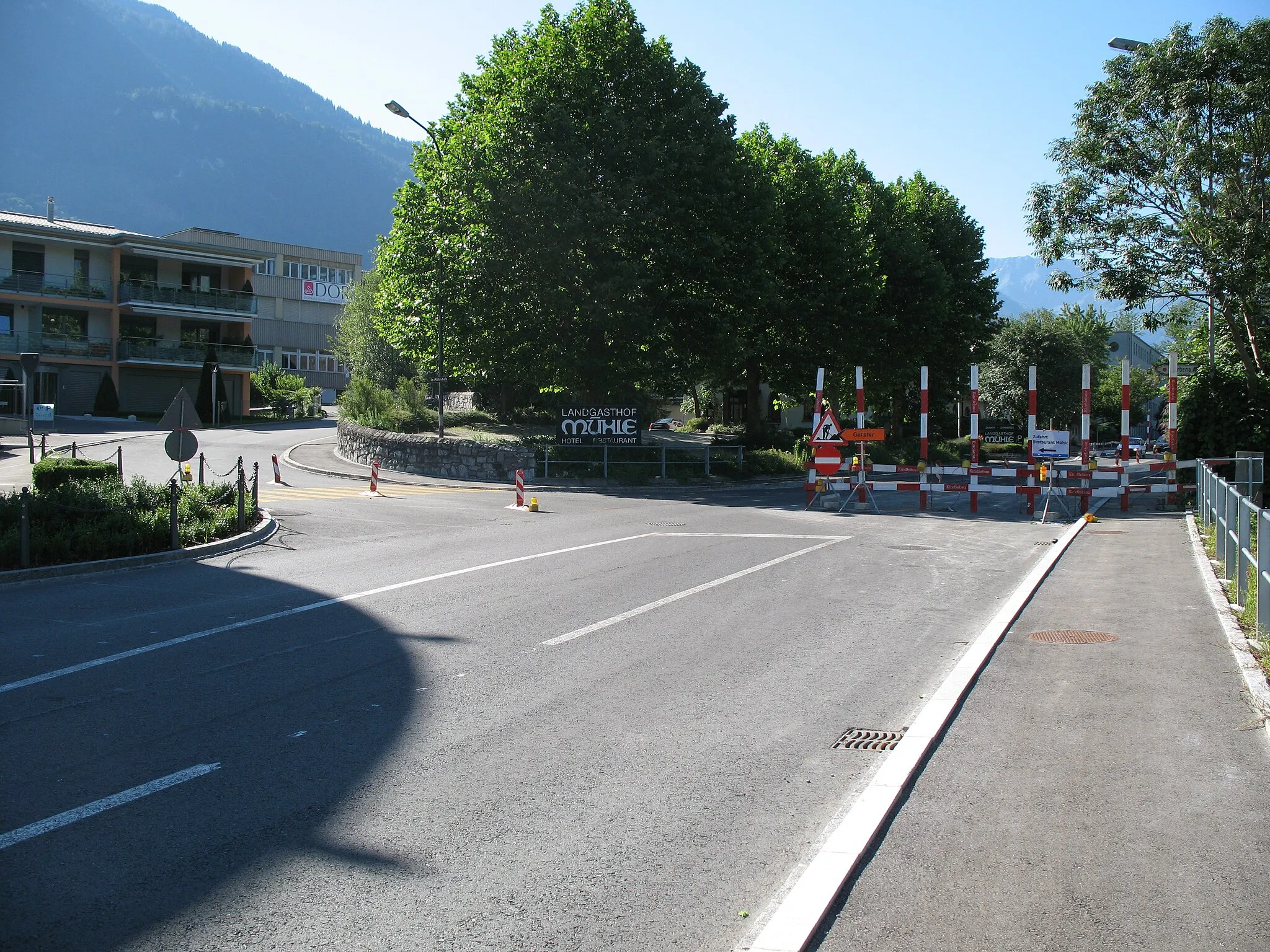 Photo showing: Country Street at Timber Mill Road, Vaduz, Liechtenstein