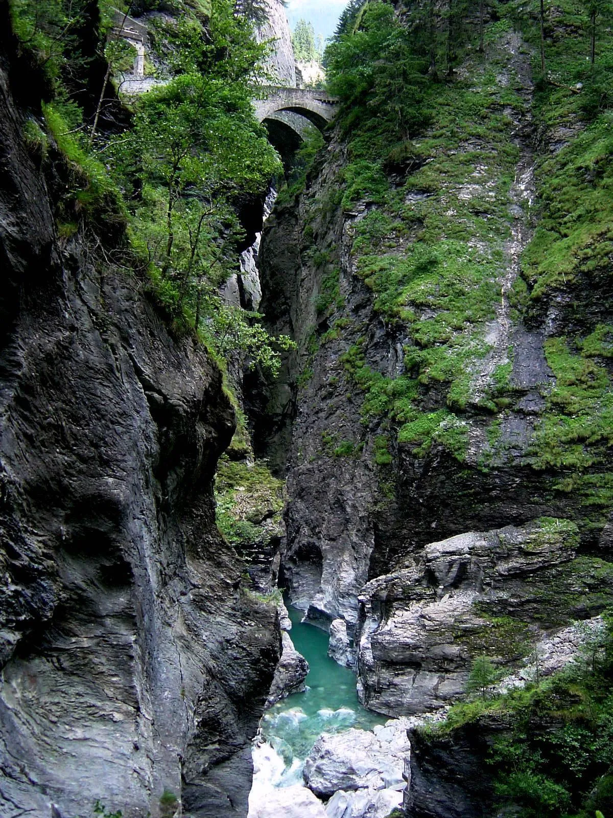 Photo showing: Via Mala gorge, near Thusis in Graubünden