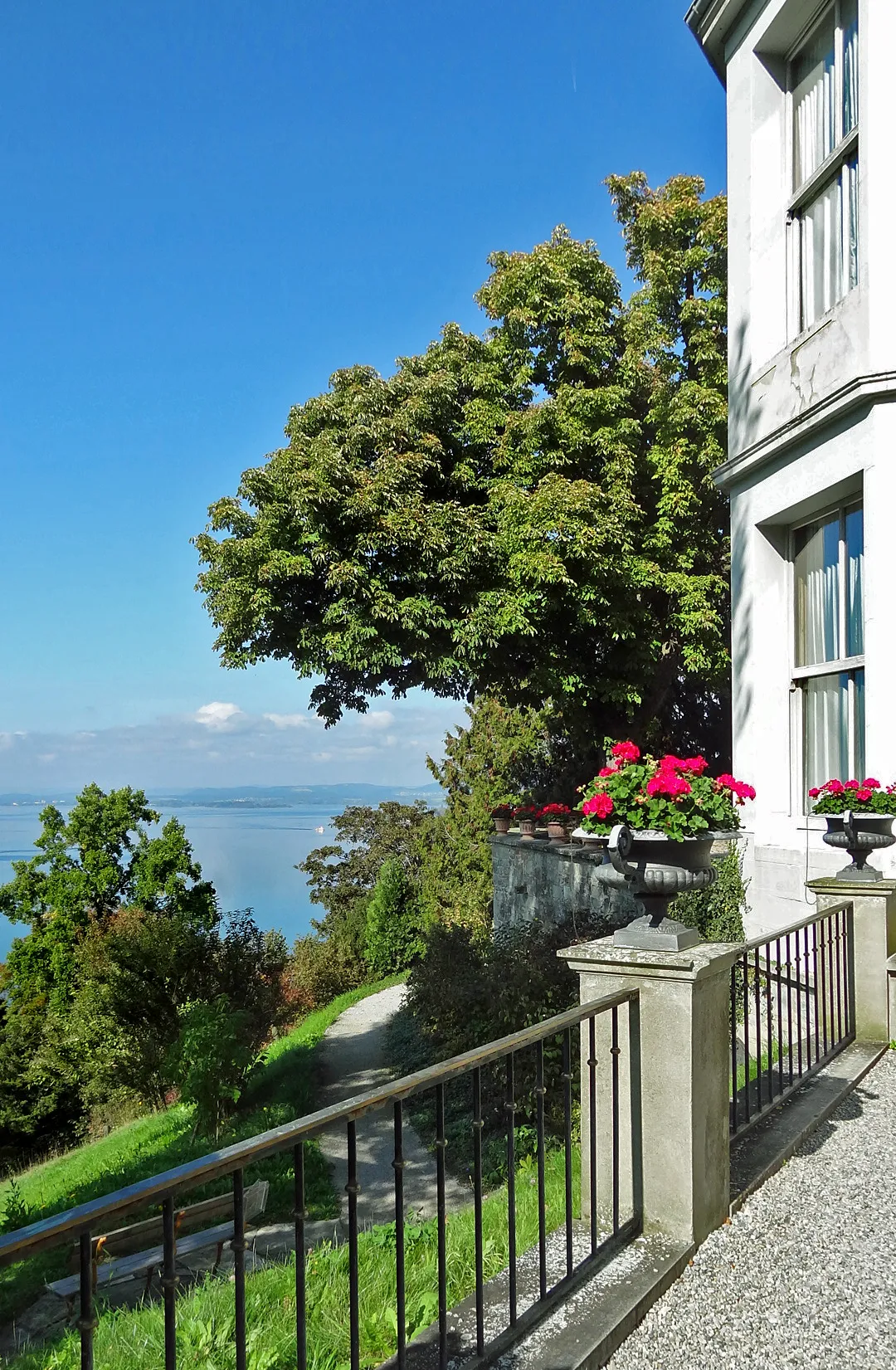 Photo showing: View from Arenenberg Castle, Switzerland