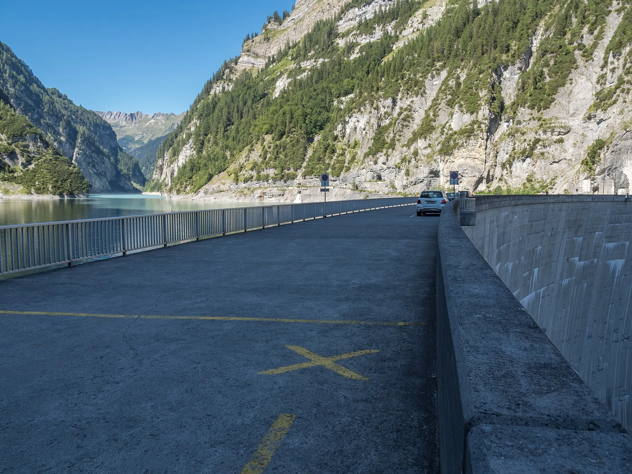 Photo showing: Arch Dam Gigerwald Bridge, Pfäfers, Canton St. Gallen, Switzerland