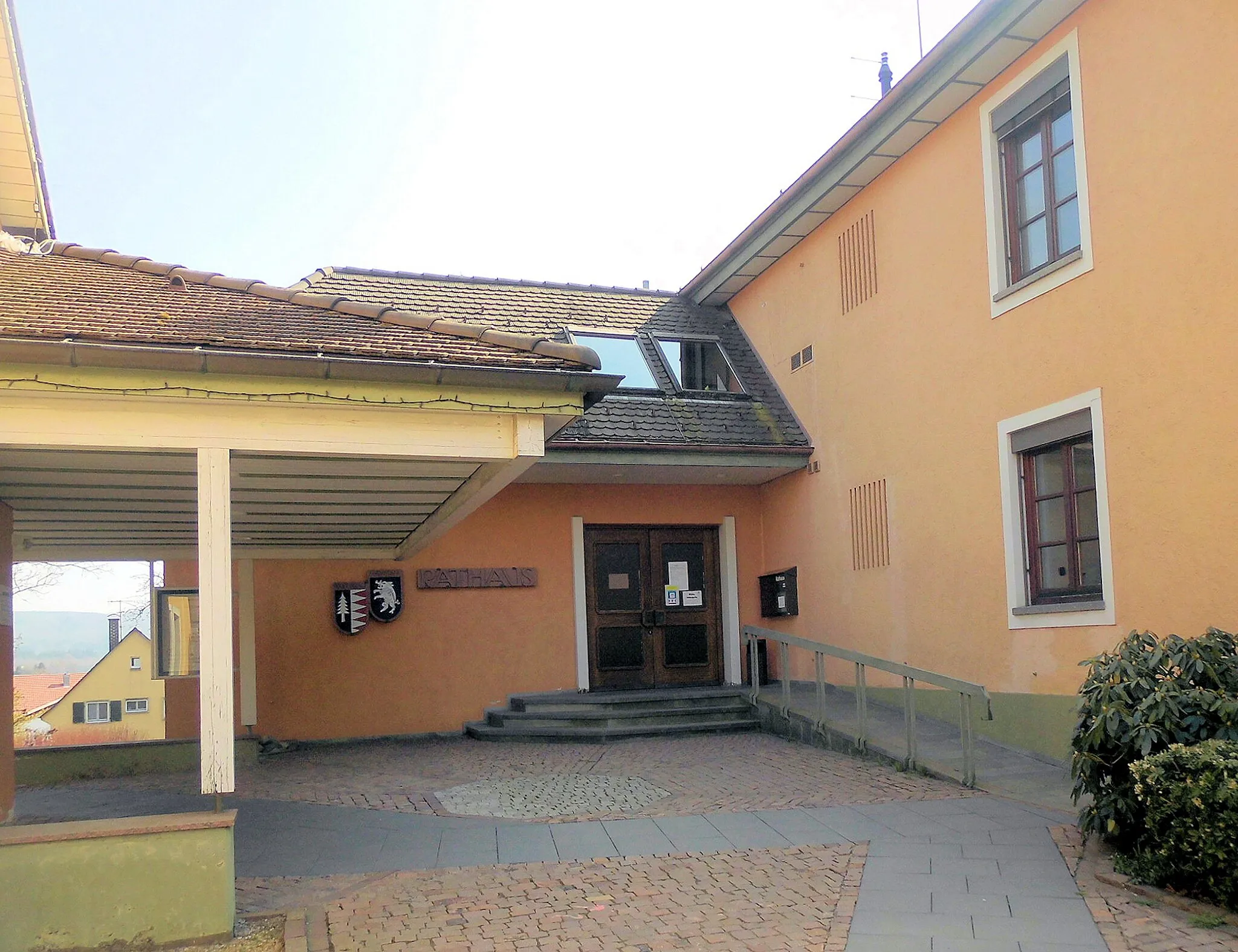 Photo showing: Rathaus der Gemeinde Klettgau im Teilort Erzingen