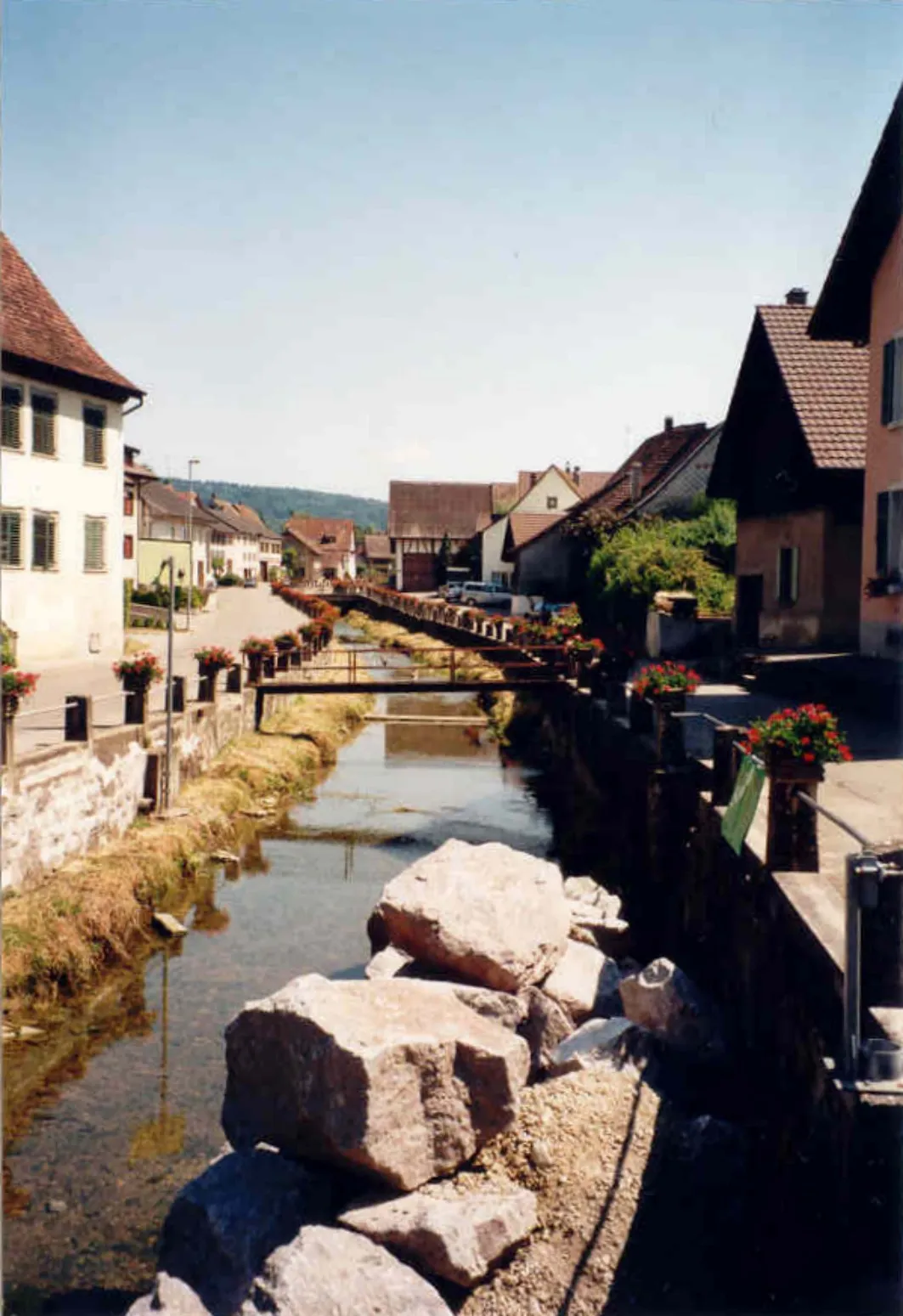 Photo showing: Dorfbach in Schleitheim (Schlaate)