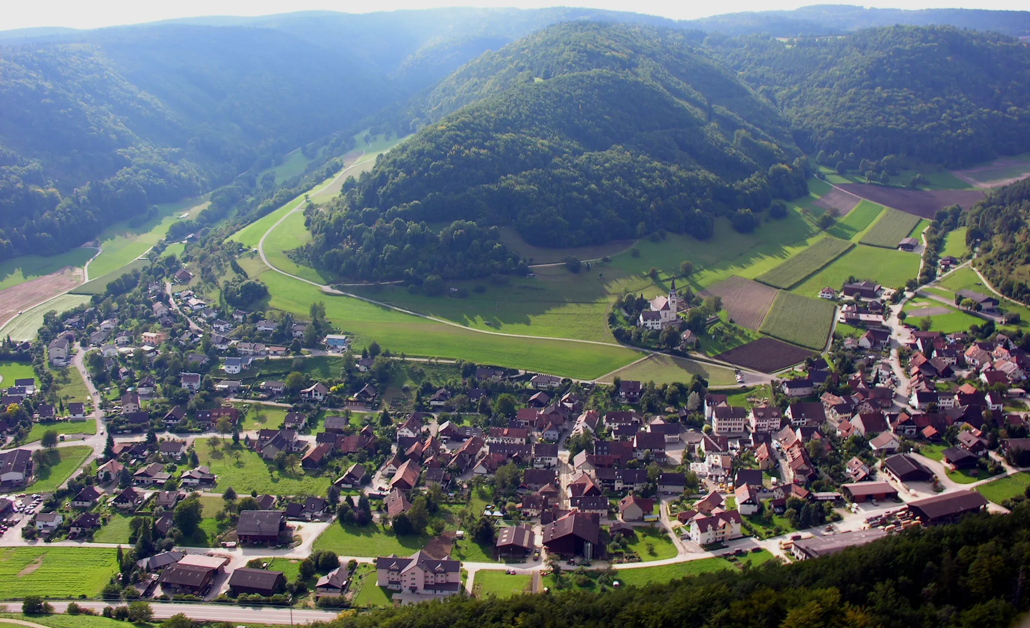 Photo showing: Switzerland, Canton of Schaffhausen,

Aerial view of Merishausen