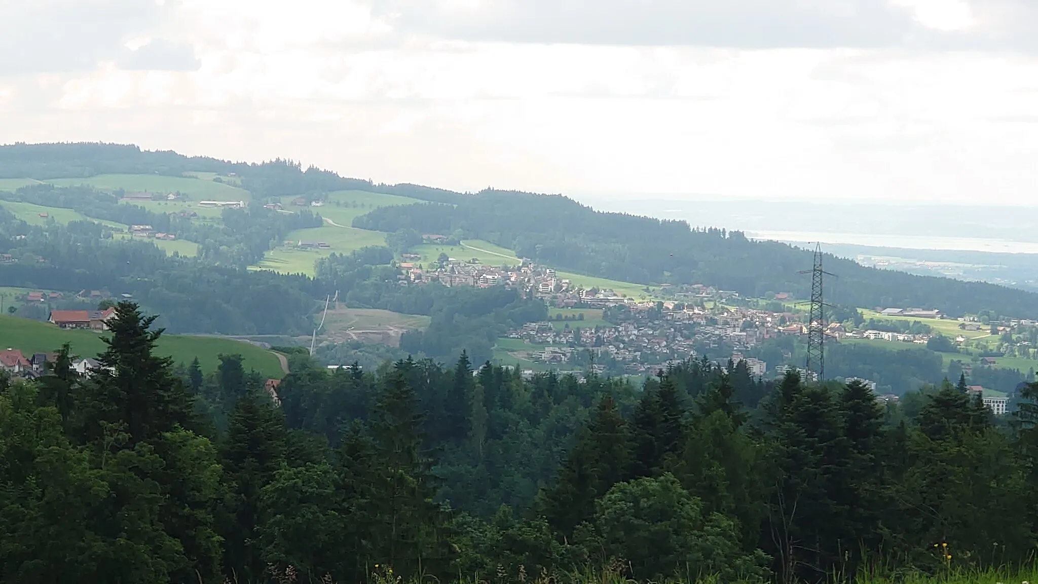 Photo showing: Blick auf das Dorf Engelburg der Gemeinde Gaiserwald vom Eggen Höhenweg
