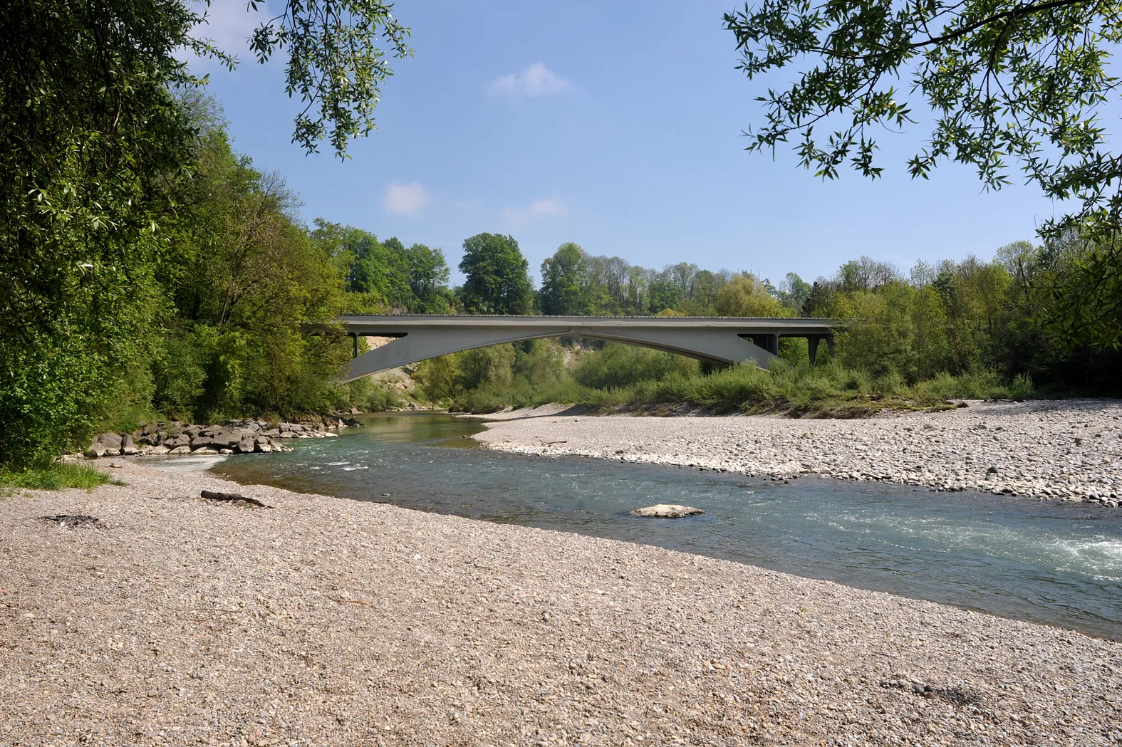 Photo showing: Bridge over the Thur near Felsegg by Robert Maillart, built 1933; St. Gallen, Switzerland.