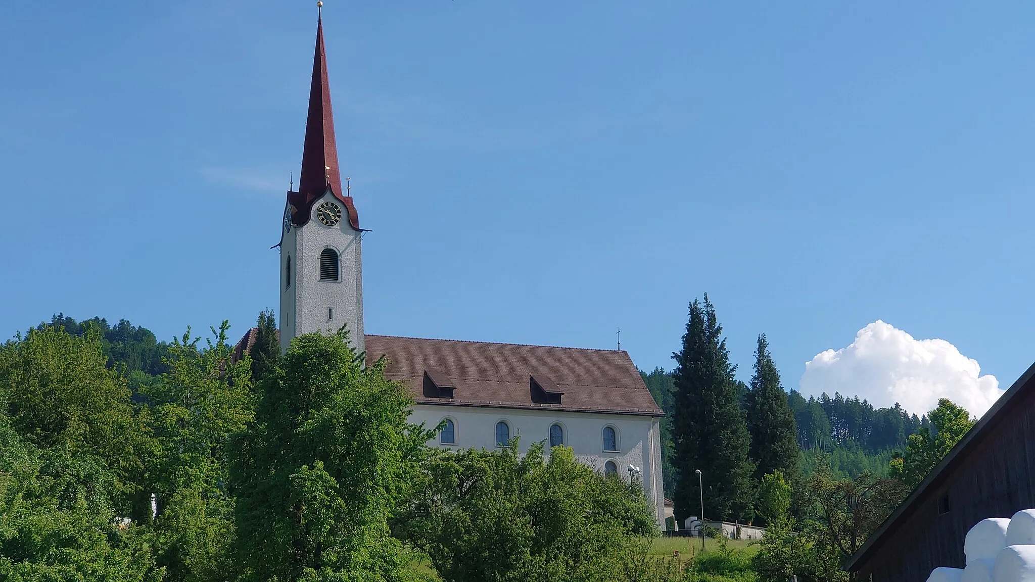 Photo showing: Bild der Kirche Untereggen von der Strasse Goldach - Untereggen gesehen.