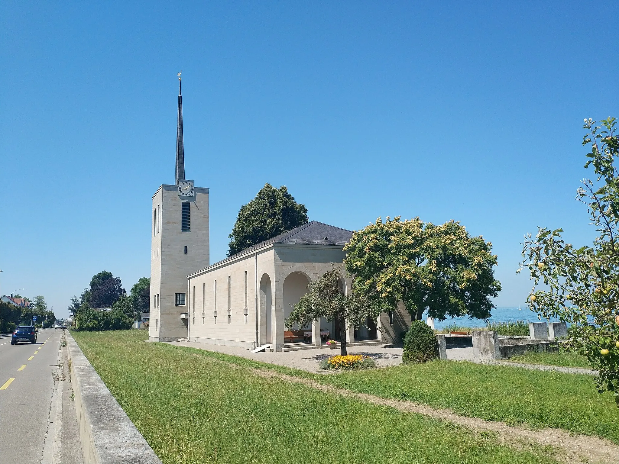 Photo showing: View on protestant church in Horn (CH) at Constance Lake