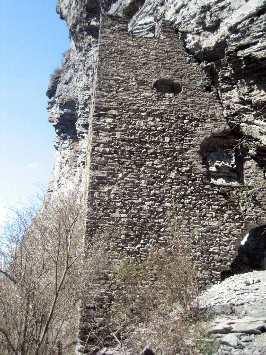 Photo showing: Fracstein Südseite