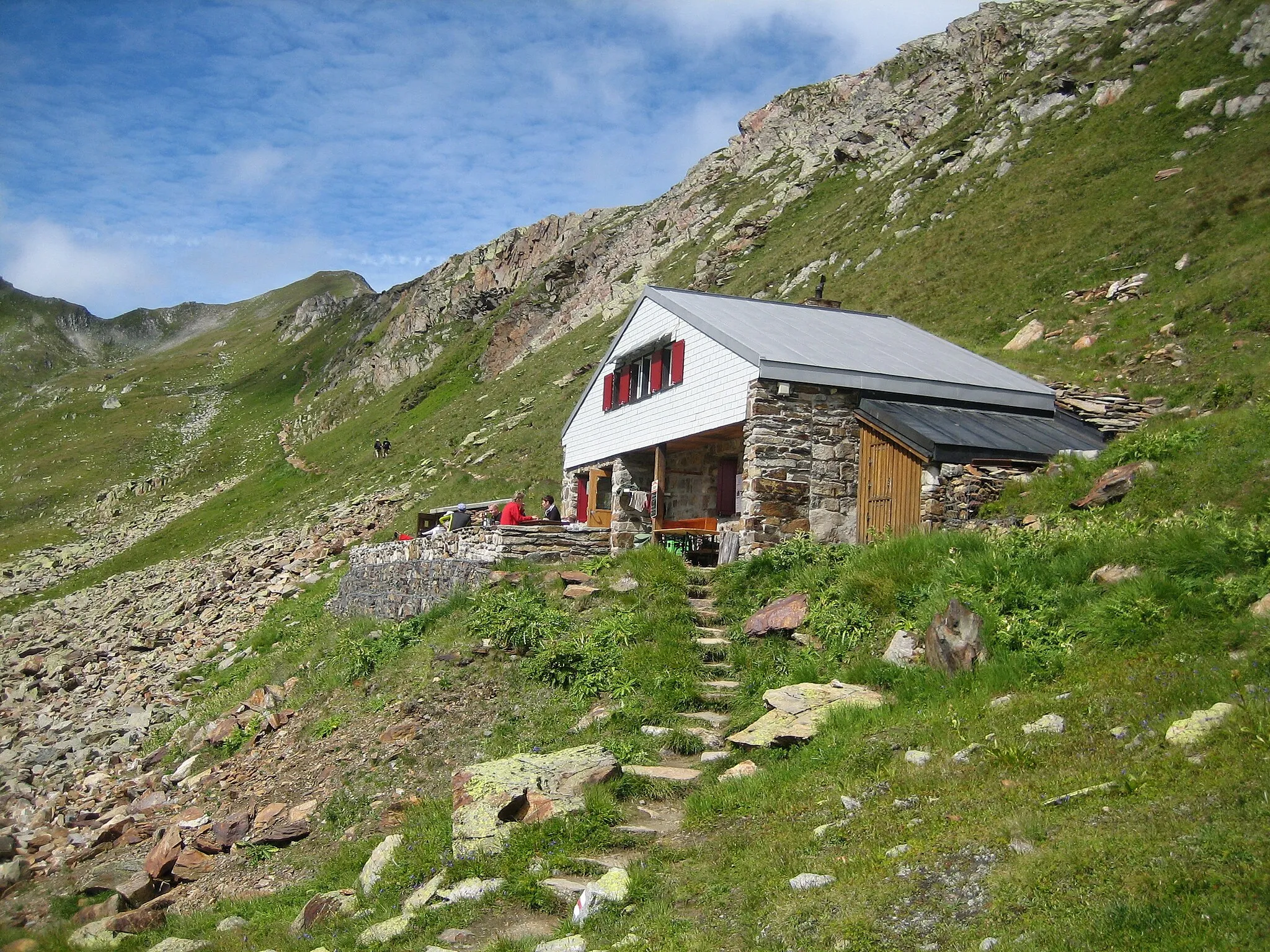 Photo showing: Badushütte, alpine hut of the Swiss Alpine Club (SAC), at 2505 m, Grisons, Switzerland