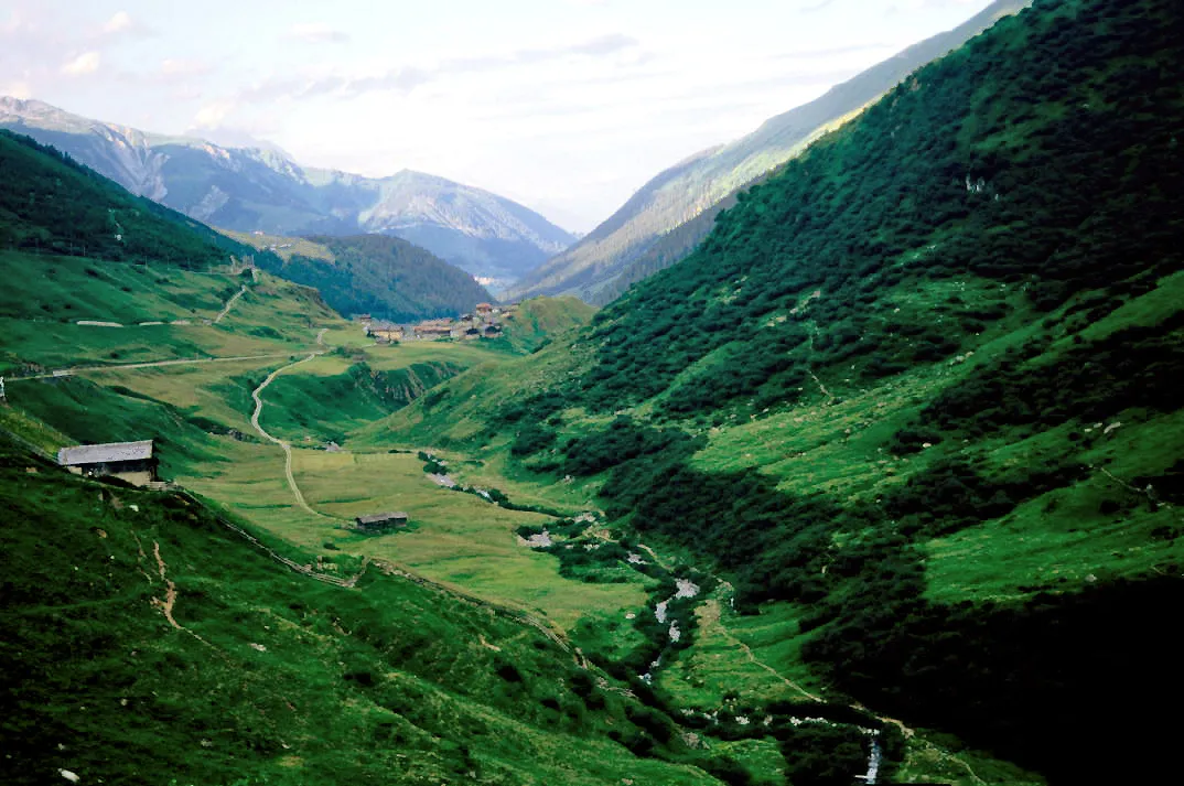 Photo showing: Upper Rhine Valley [Rein Anteriur] below Oberalp Pass. Canton of Graubünden / Grischun, Switzerland