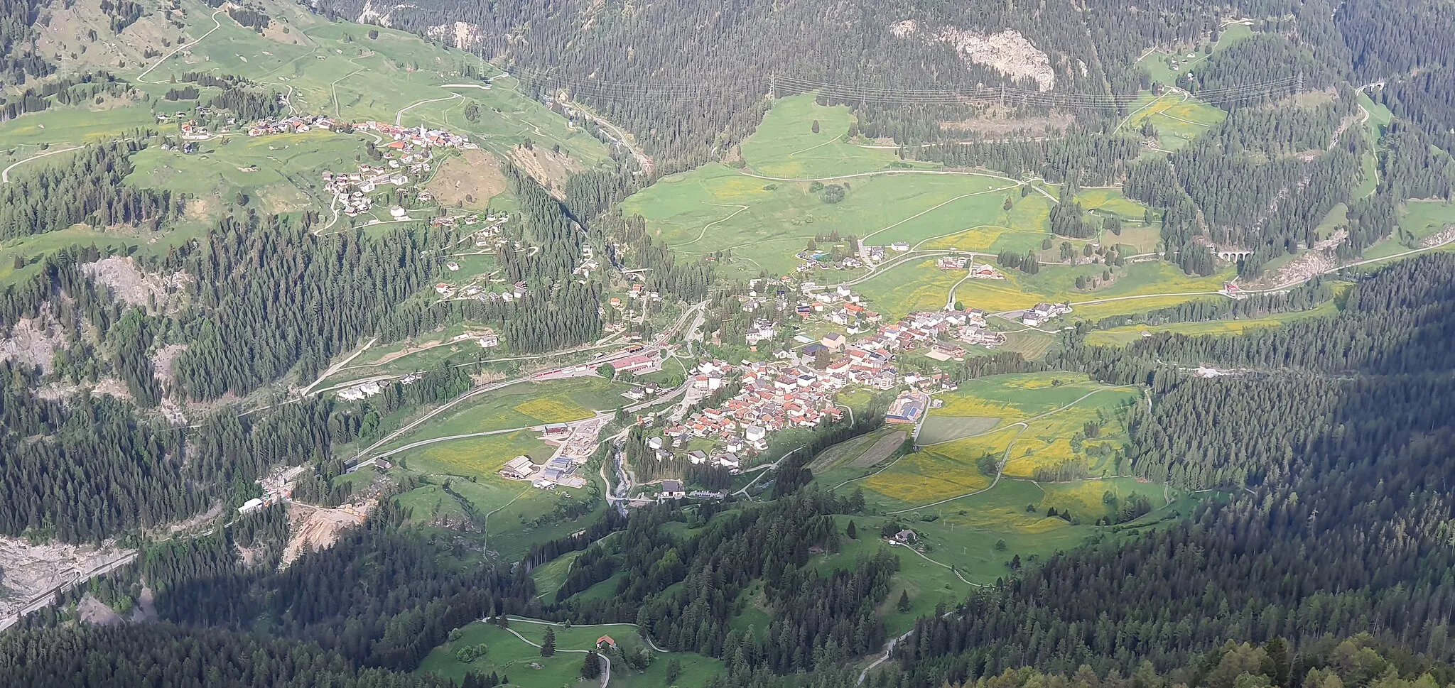 Photo showing: Bergün/Bravuogn, picture taken from Chavagliet (Bergün/Bravuogn - Filisur, Grison, Switzerland)